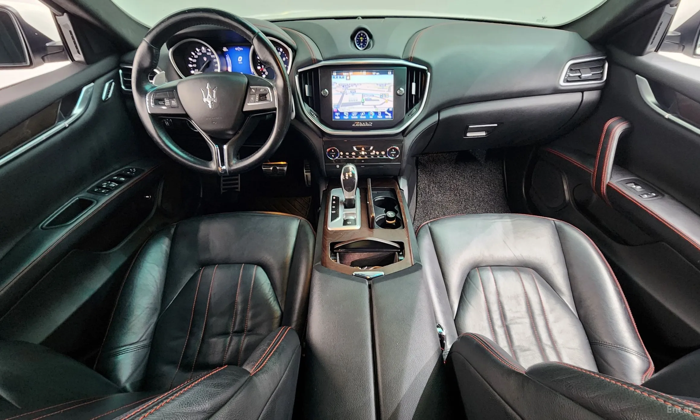 Maserati Ghibli превью 7