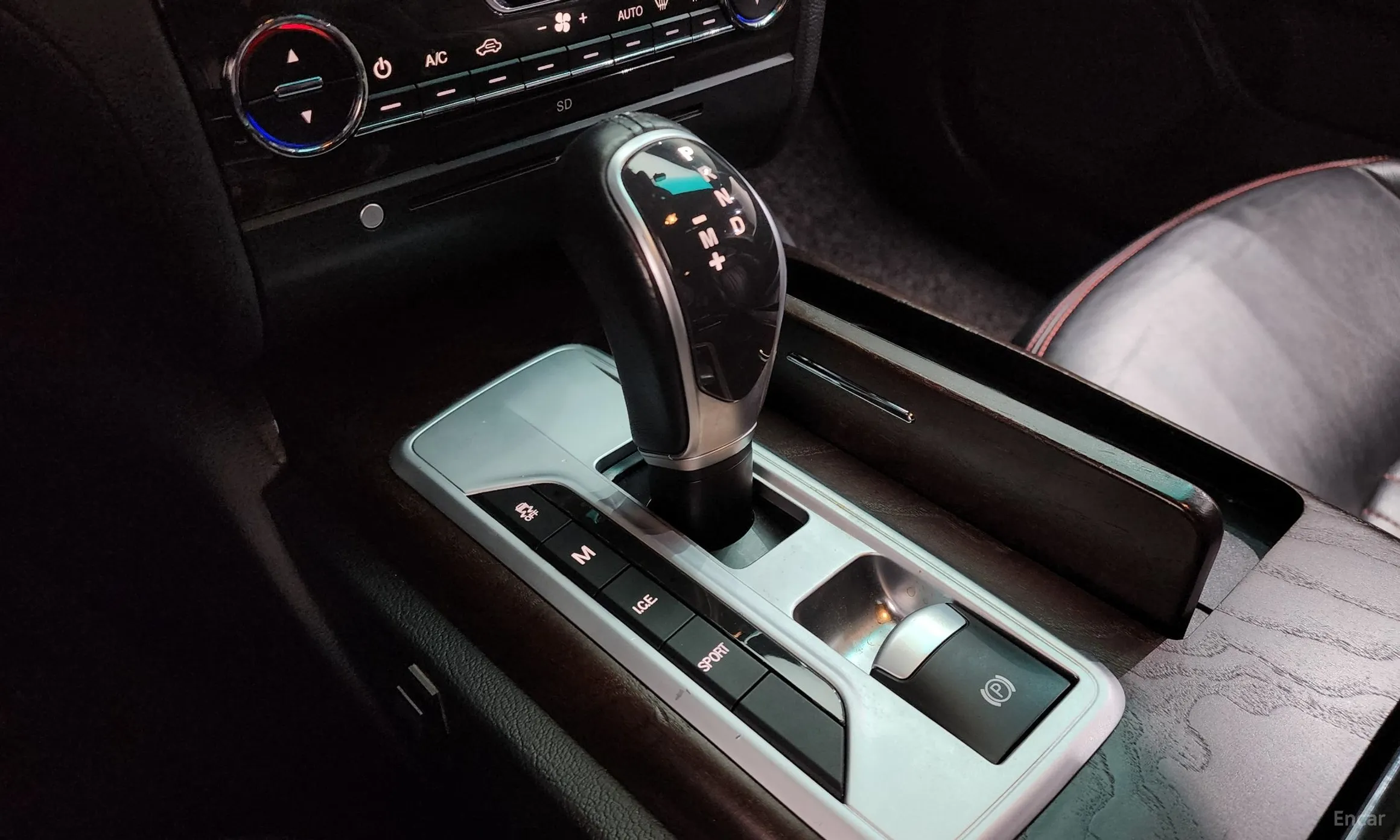 Maserati Ghibli превью 9