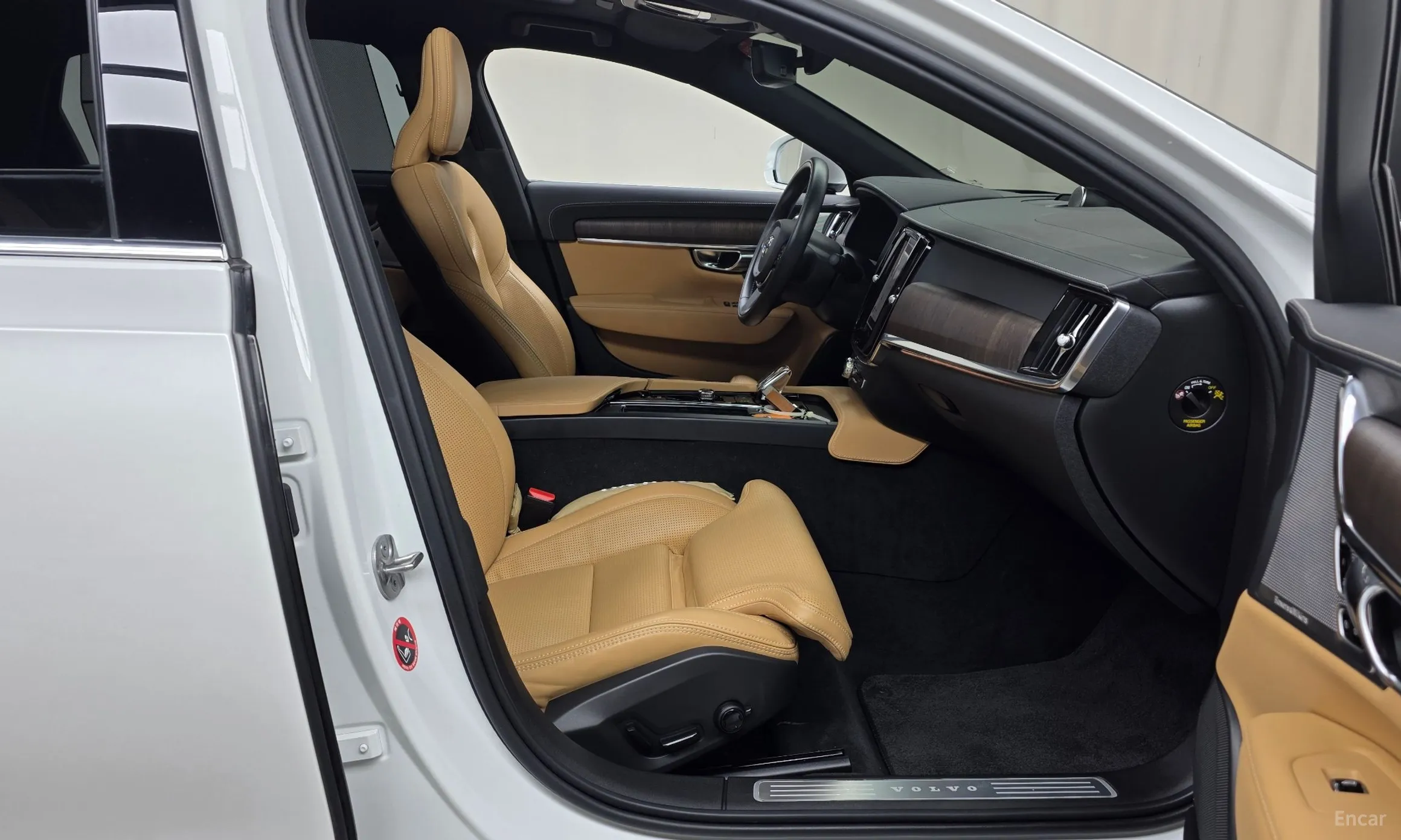 Volvo S90 превью 11