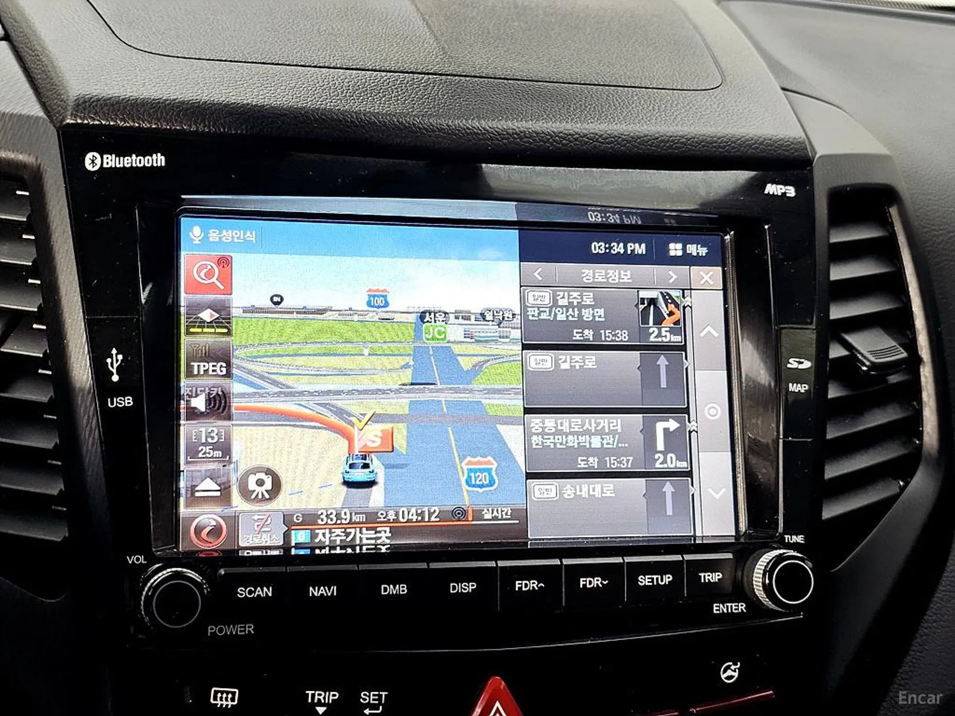 KG Mobility (SsangYong) Tivoli Air превью 13