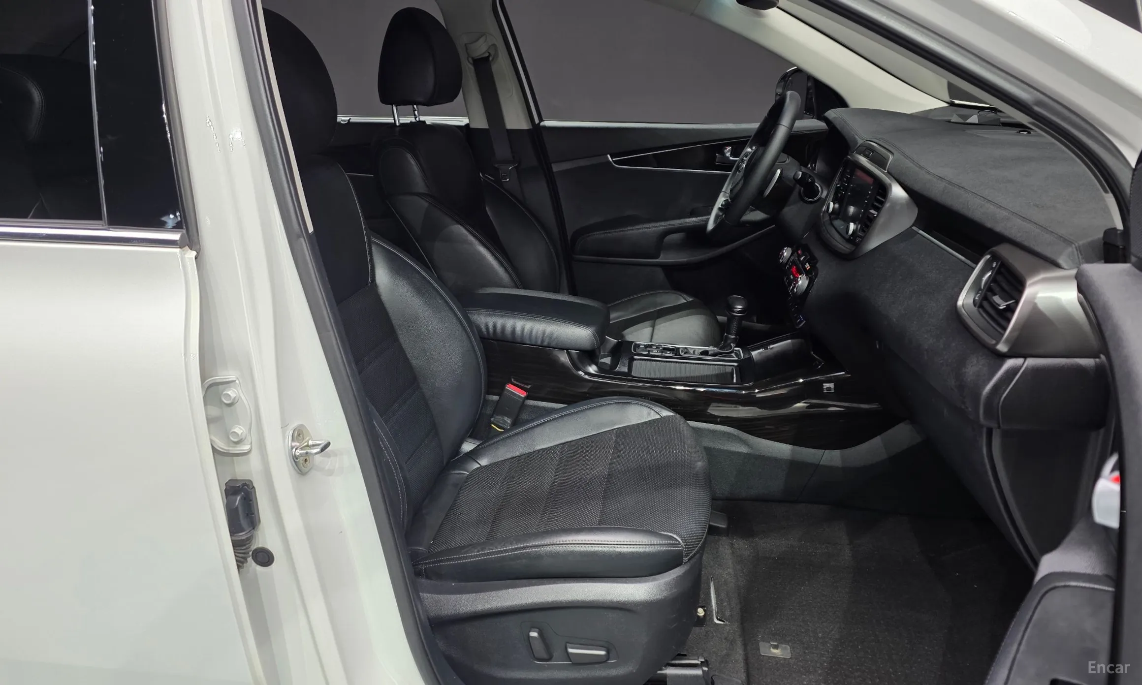 Kia Sorento превью 10