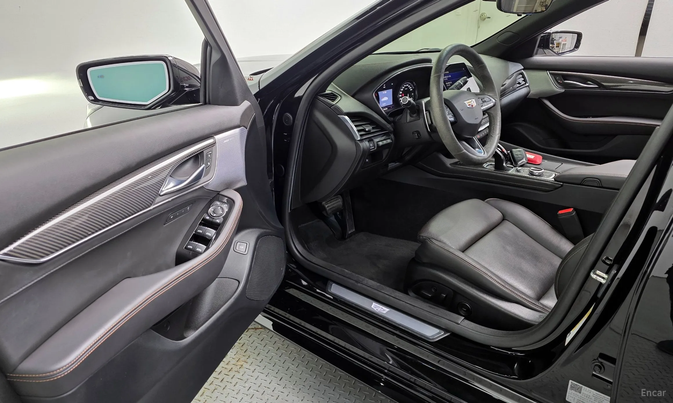 Cadillac CT5 превью 11