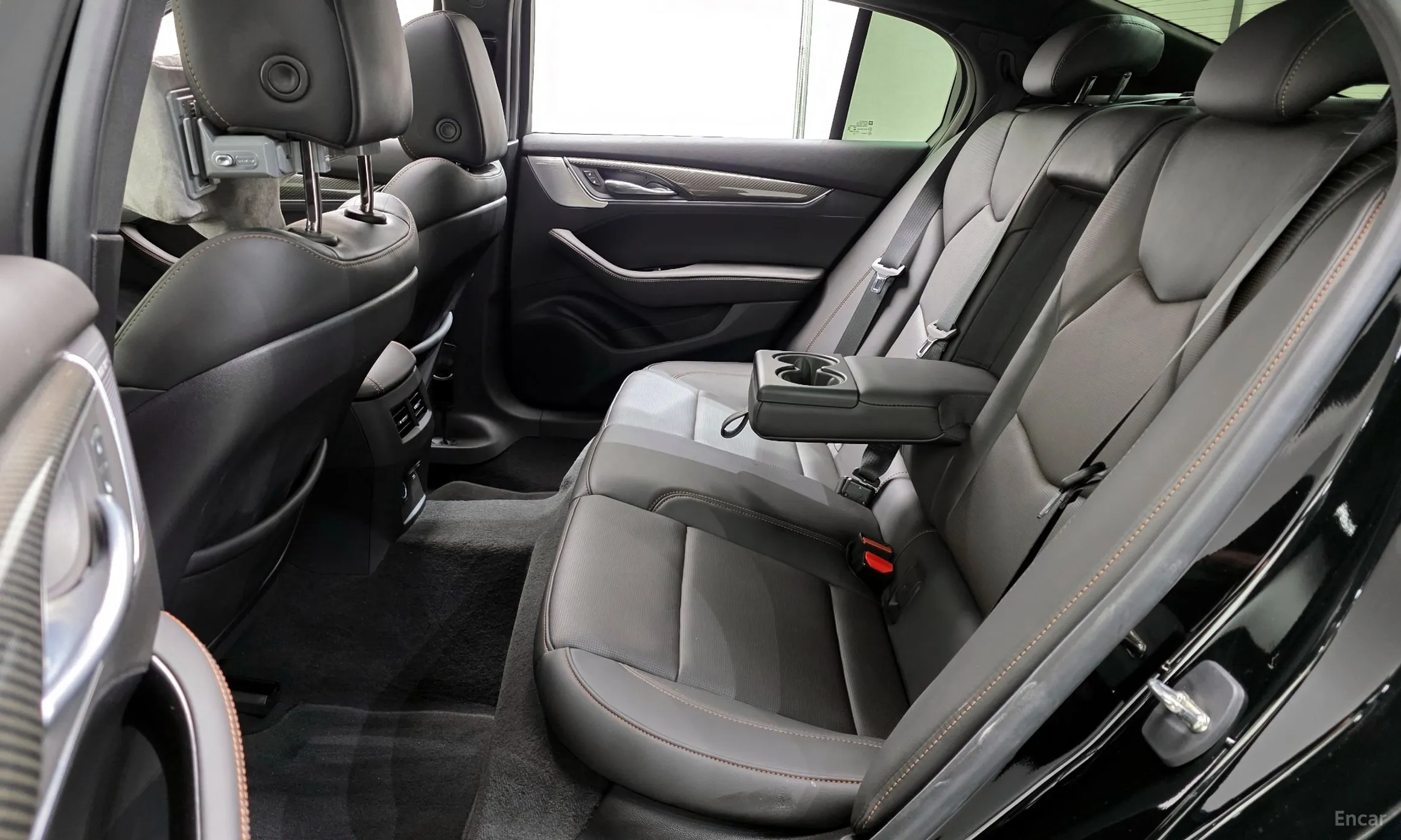 Cadillac CT5 превью 12