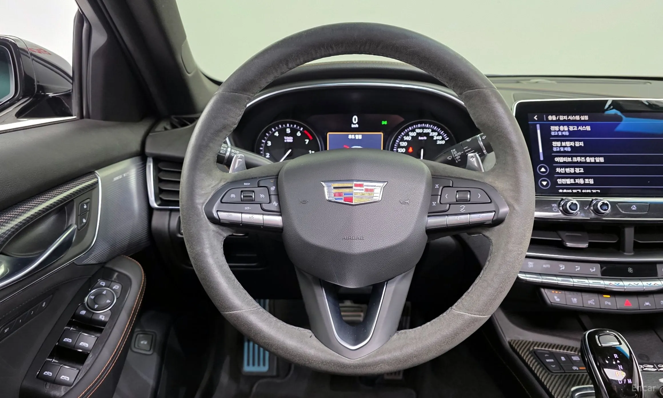 Cadillac CT5 превью 13