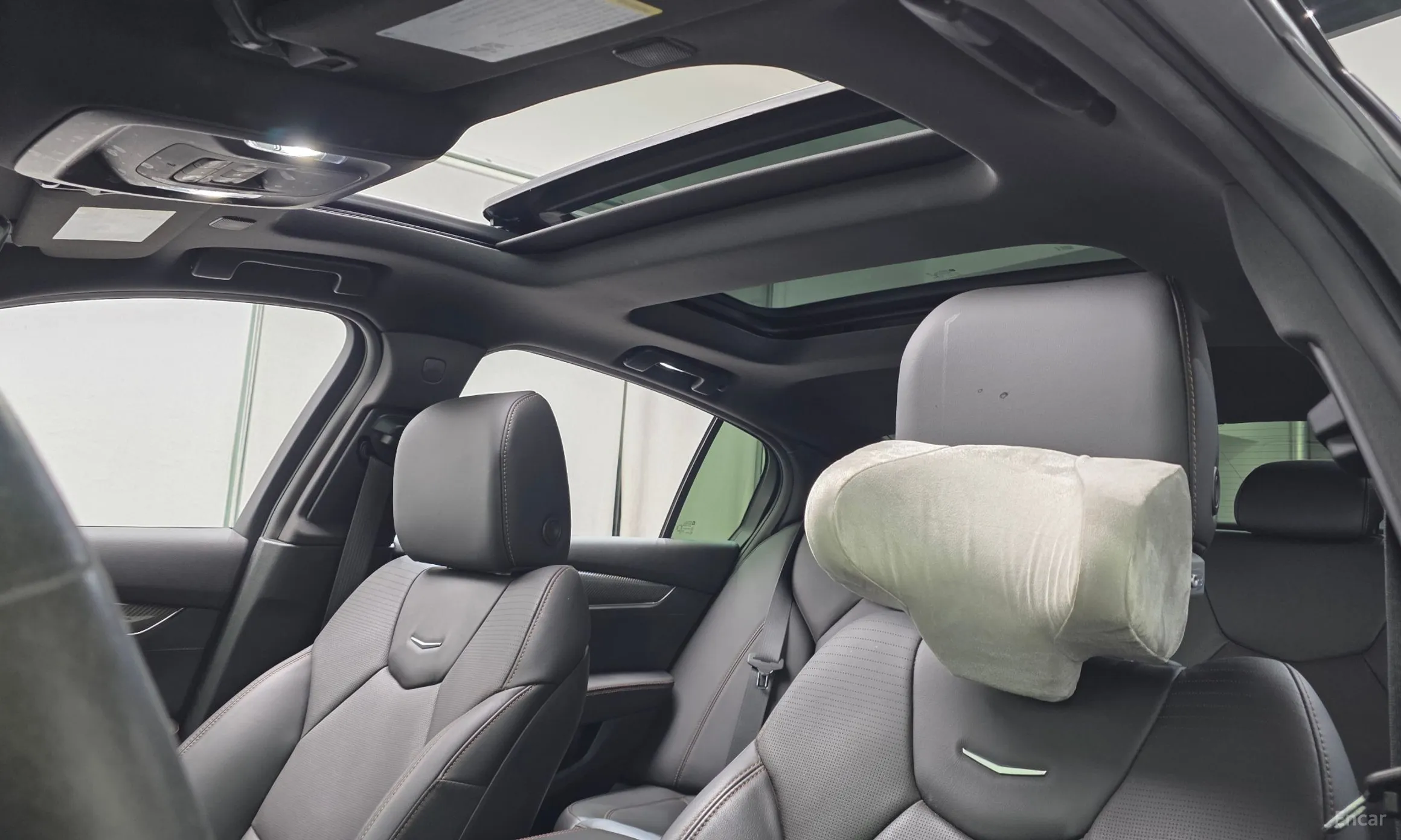 Cadillac CT5 превью 20