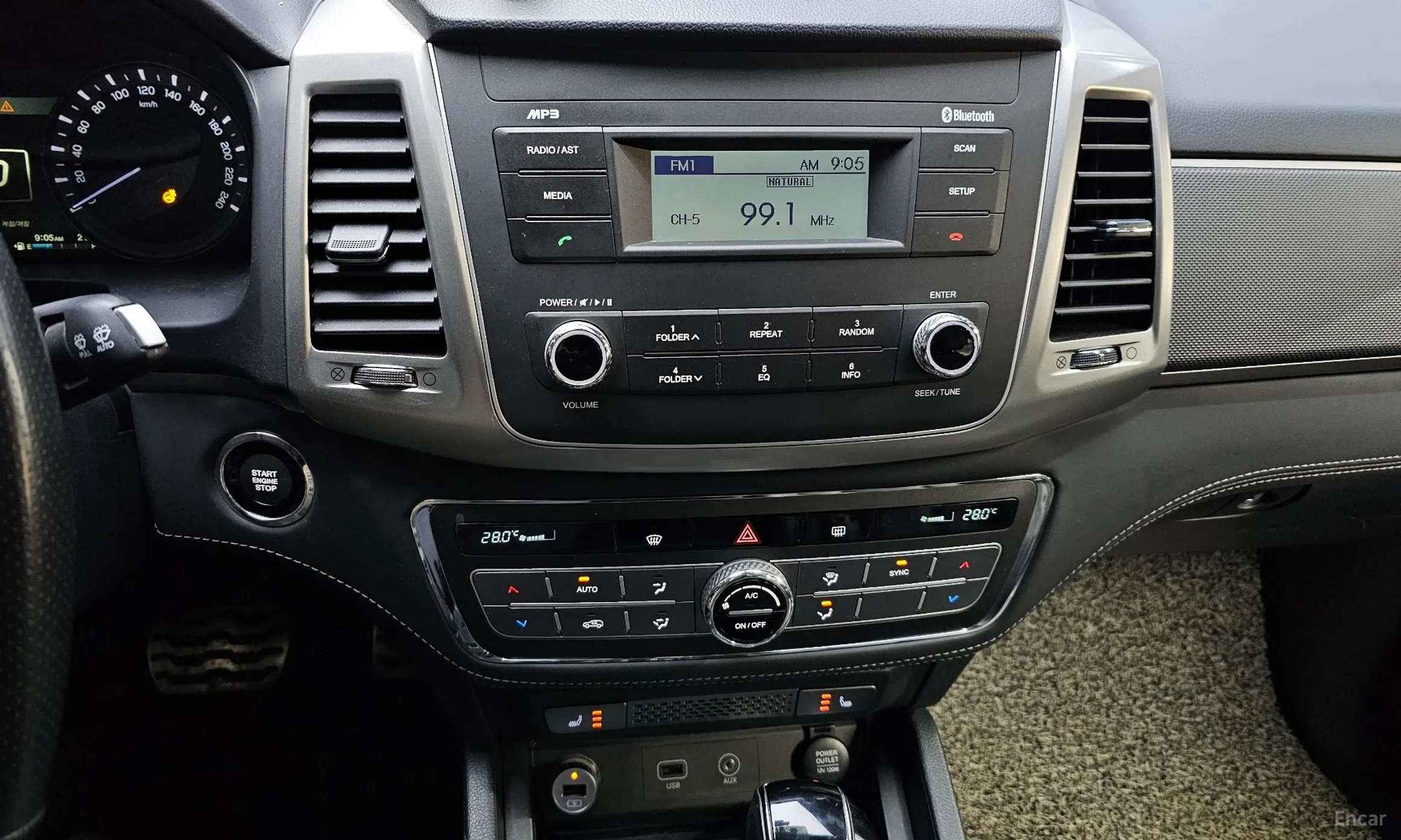 KG Mobility (SsangYong) Rexton Sports превью 14