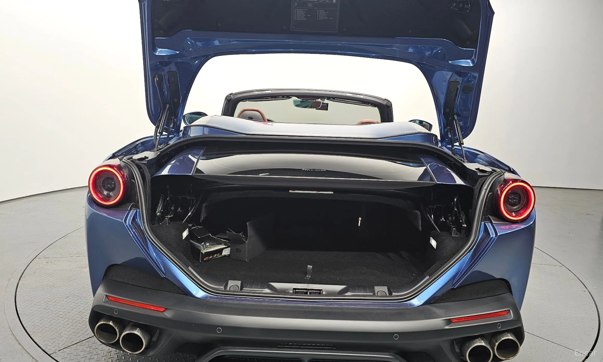 Ferrari Portofino превью 20
