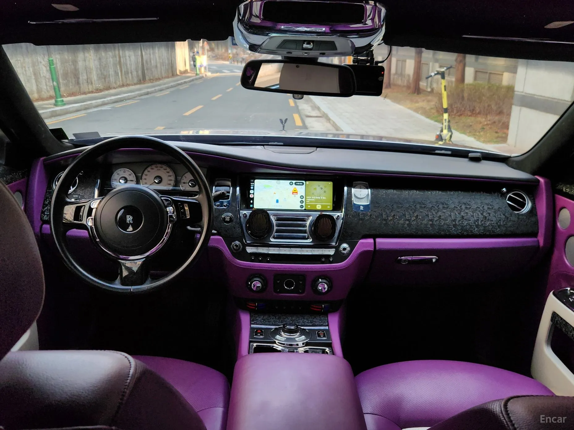 Rolls-Royce Ghost превью 13