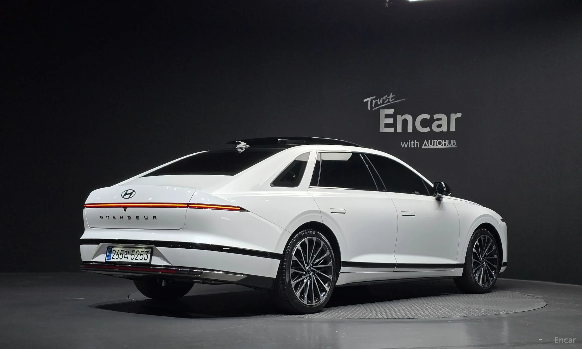 Hyundai Grandeur Hybrid (GN7)