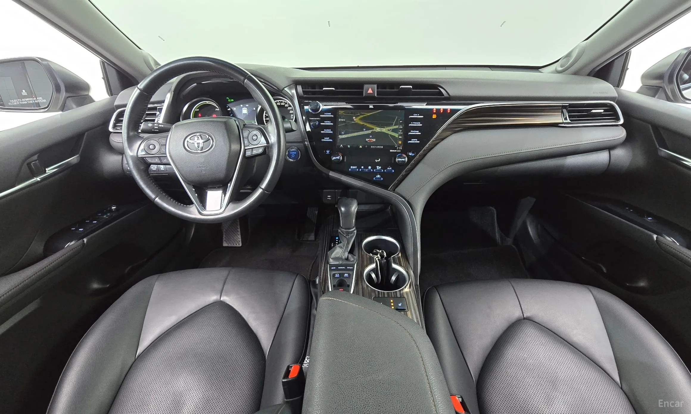 Toyota Camry (XV70) превью 7