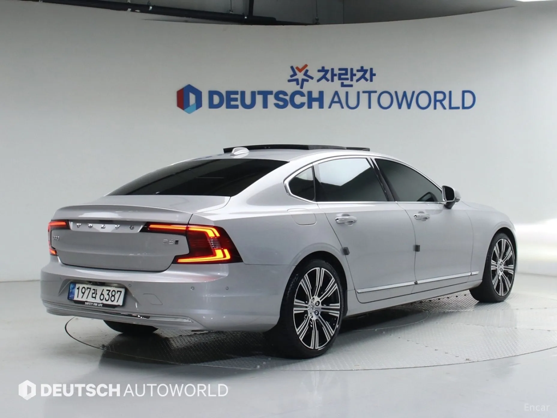 Volvo S90