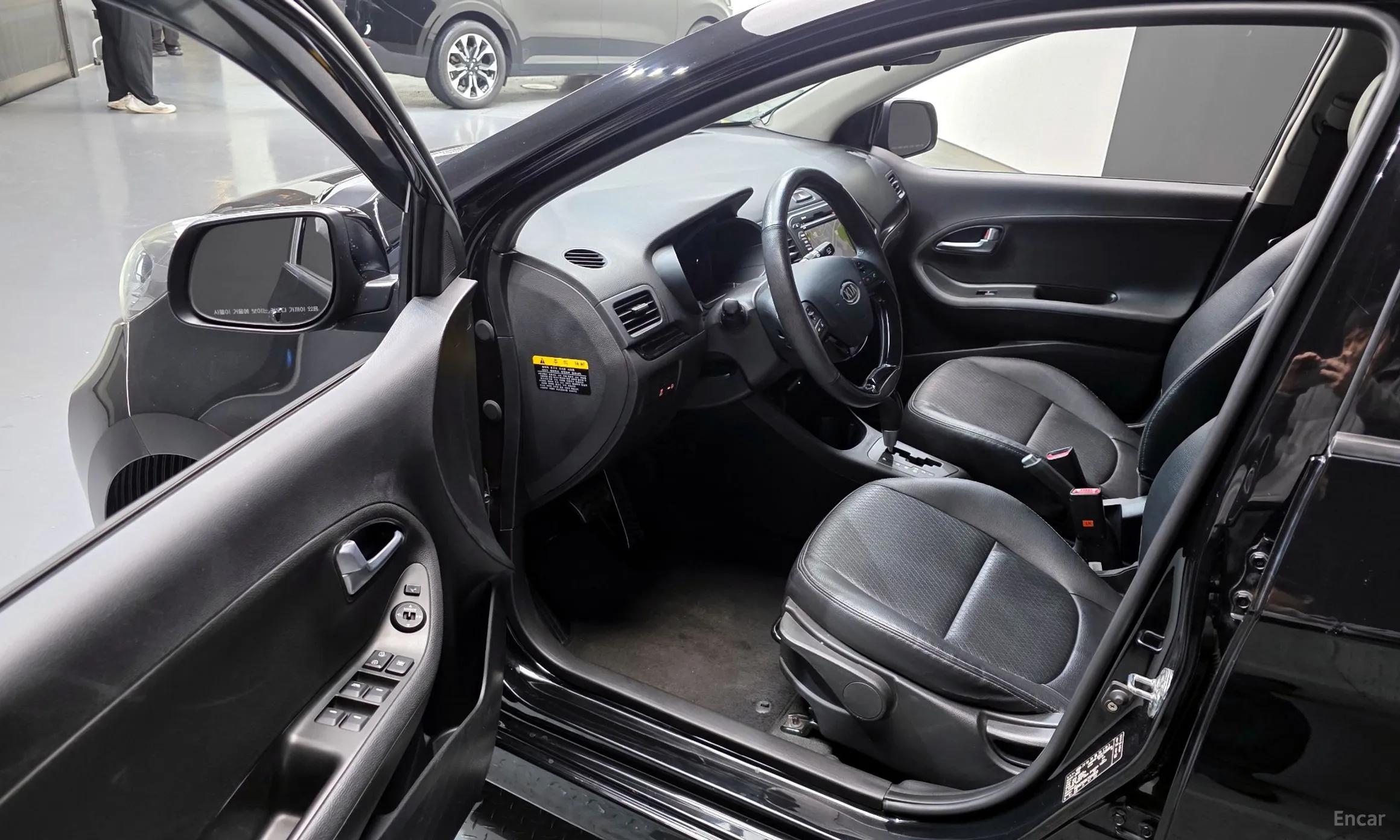 Kia morning превью 10