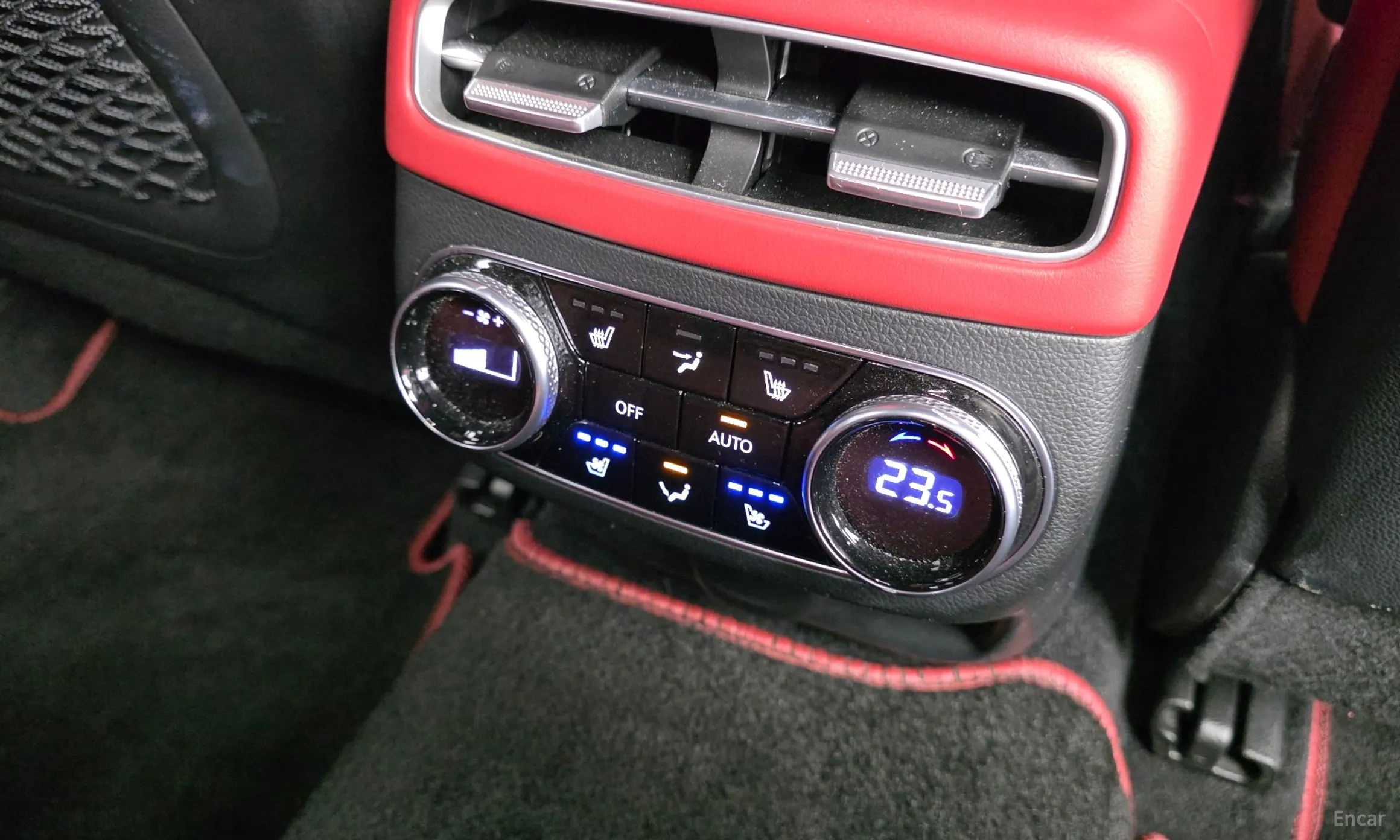 Genesis GV70 превью 19