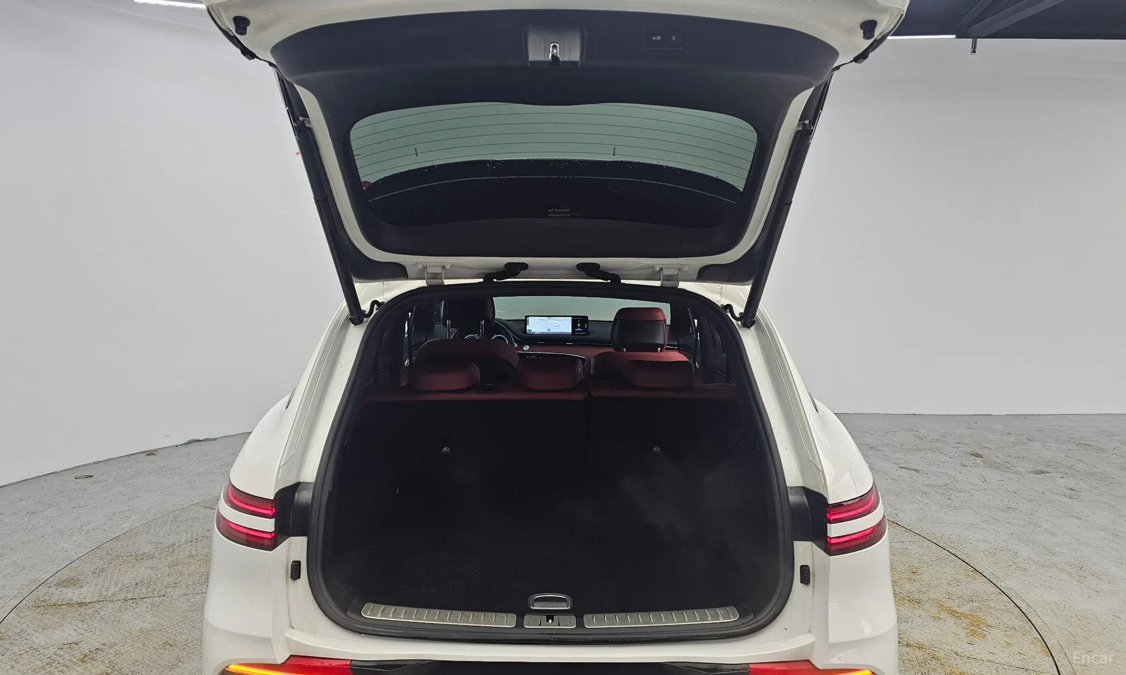 Genesis GV70 превью 20