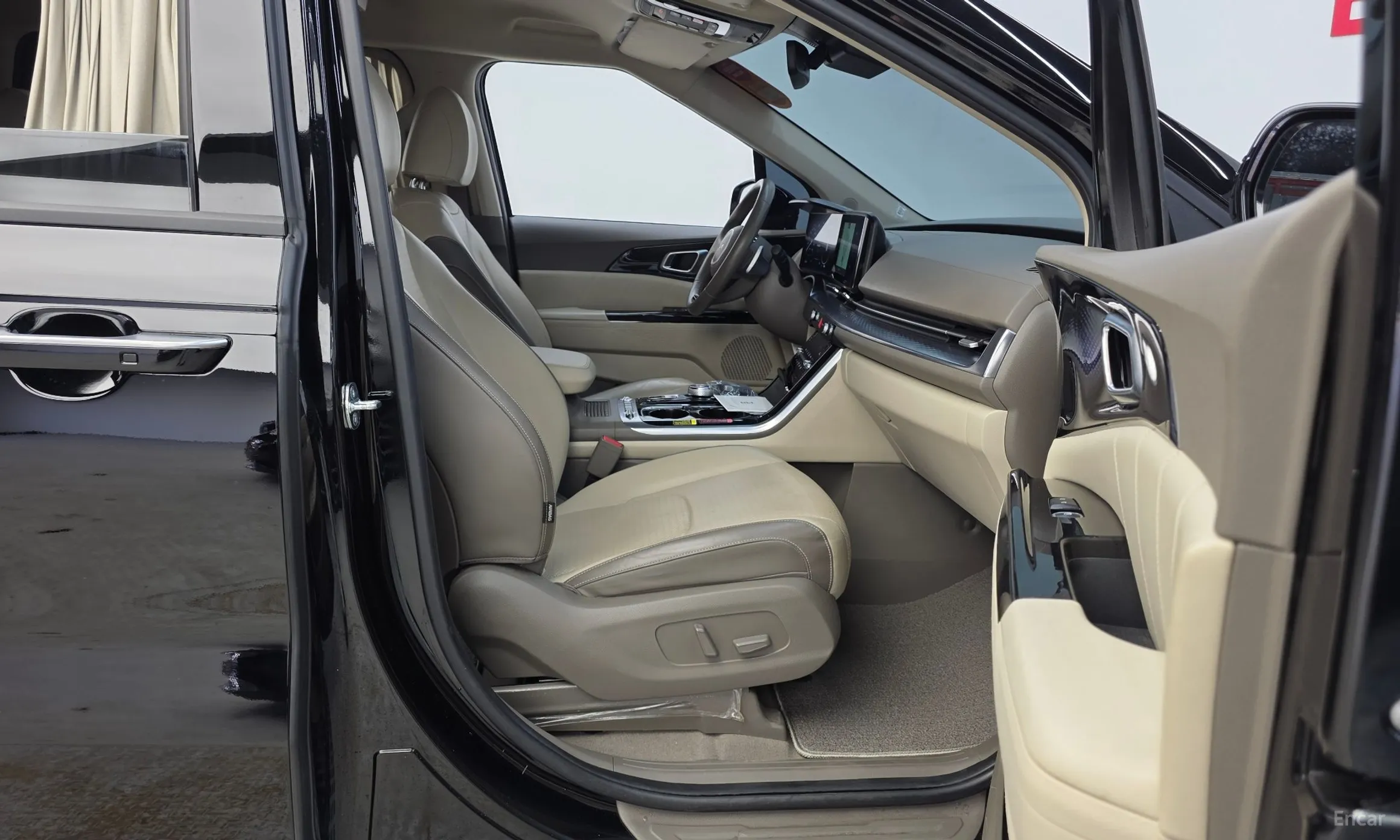 Kia Carnival Gen 4 превью 11