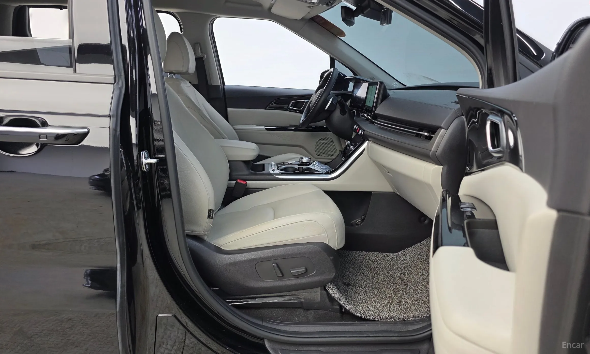 Kia Carnival Gen 4 превью 11