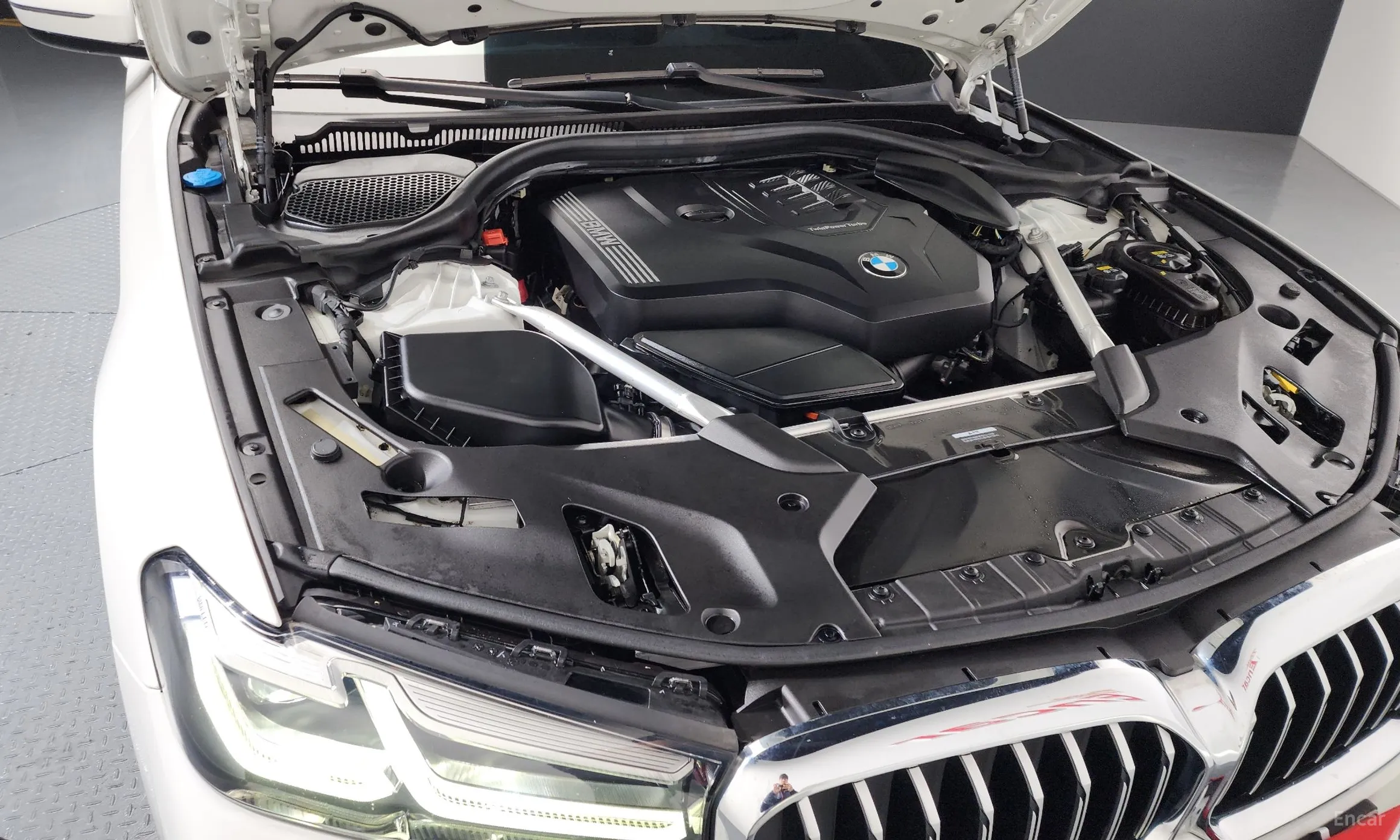 BMW 5 Series (G30) превью 6