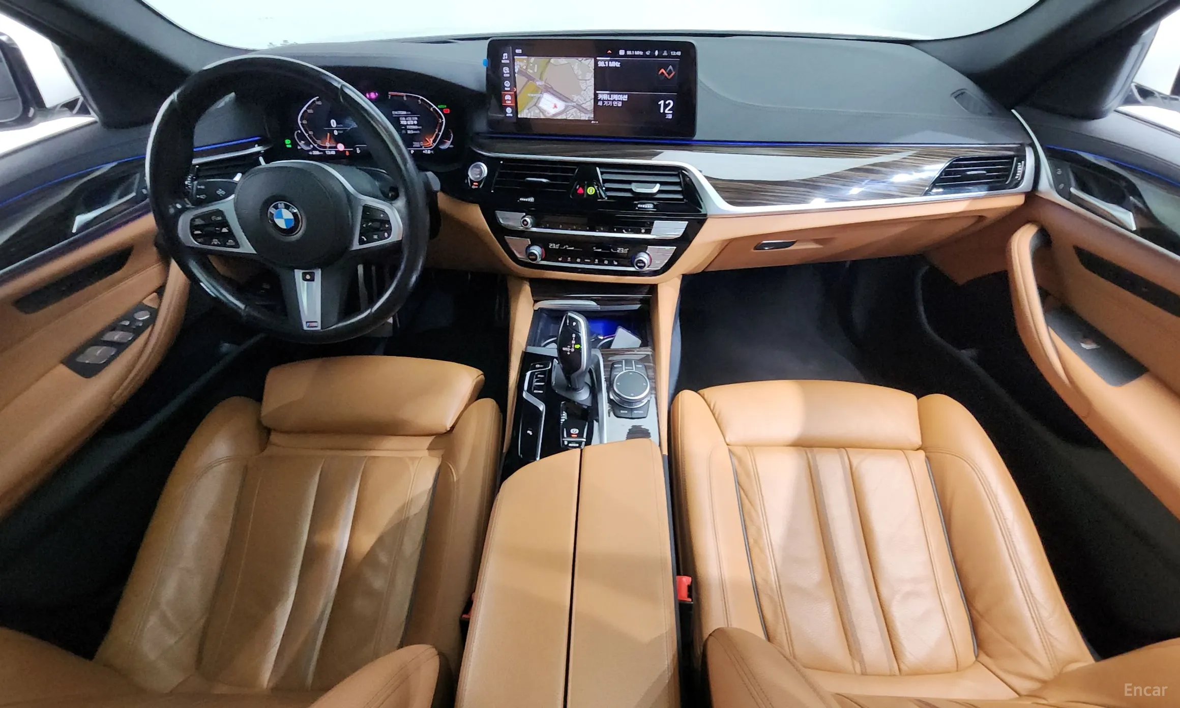 BMW 5 Series (G30) превью 7