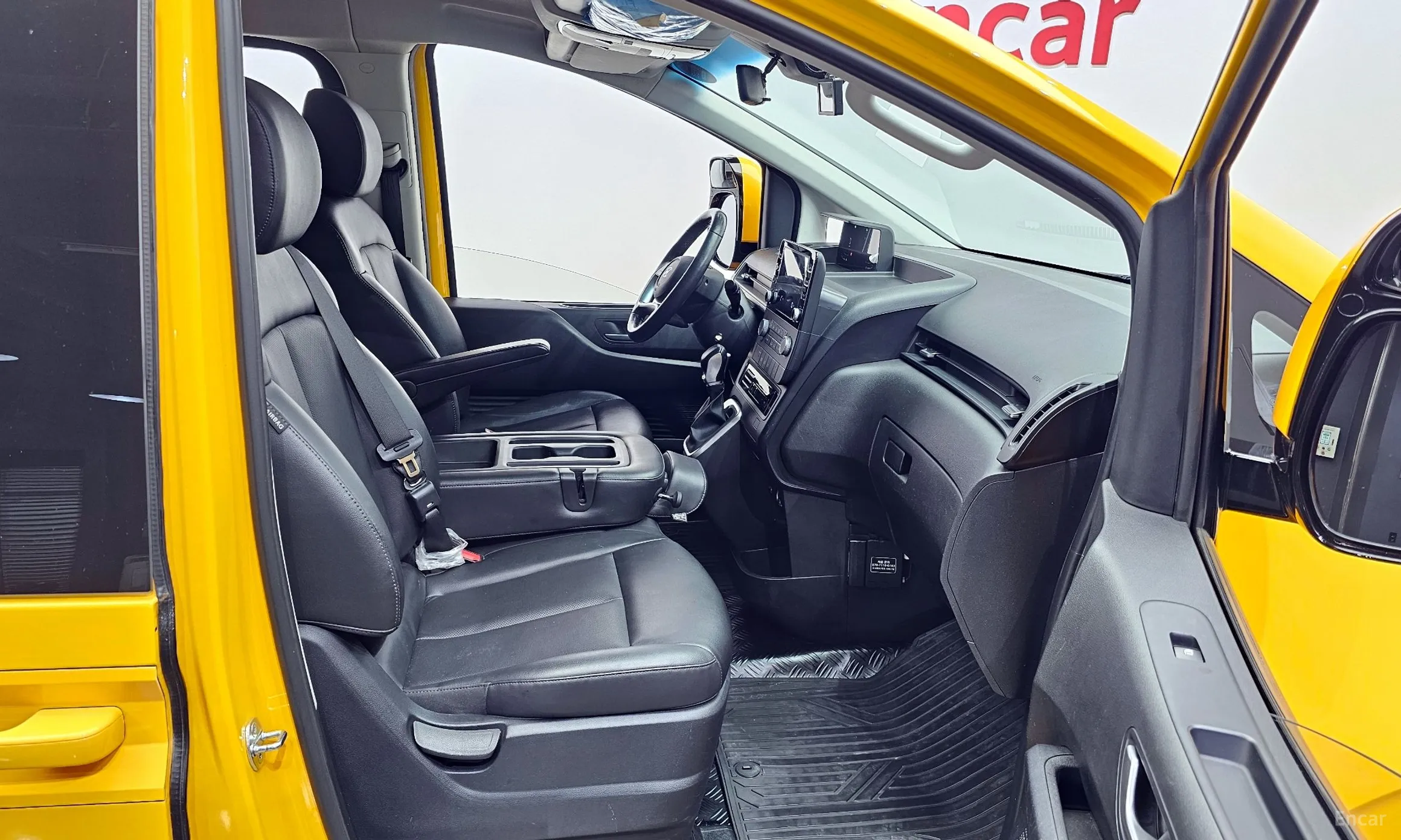 Hyundai Staria превью 11
