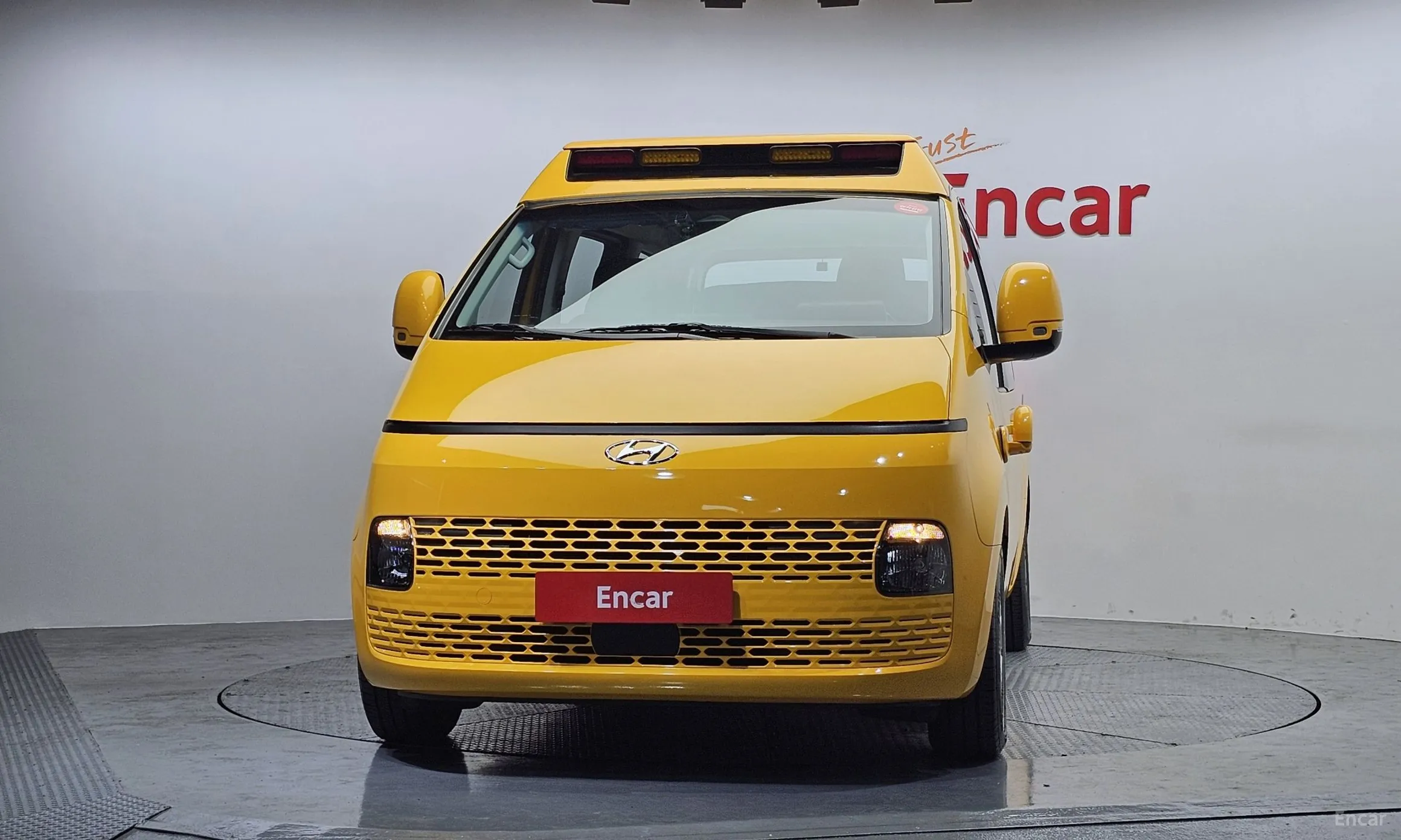 Hyundai Staria превью 3