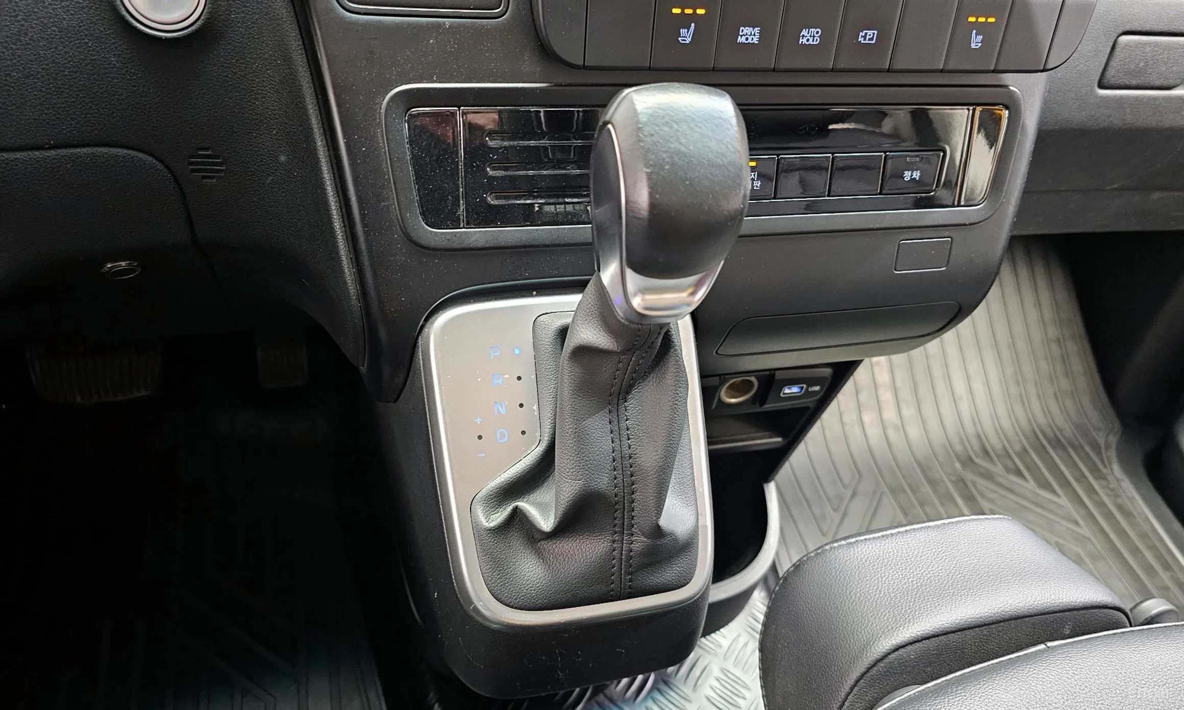 Hyundai Staria превью 9