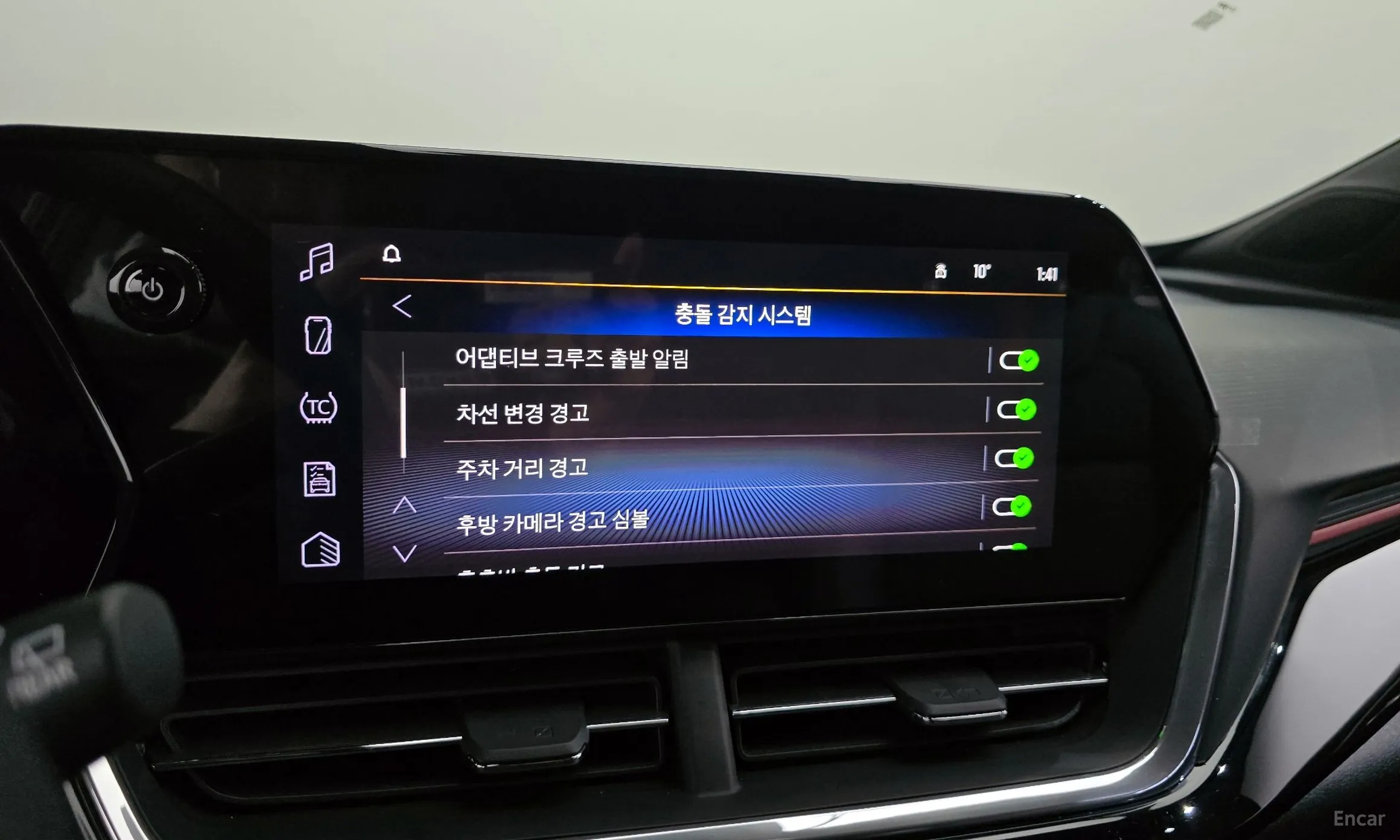 Chevrolet (GM Daewoo) Trax Crossover превью 16