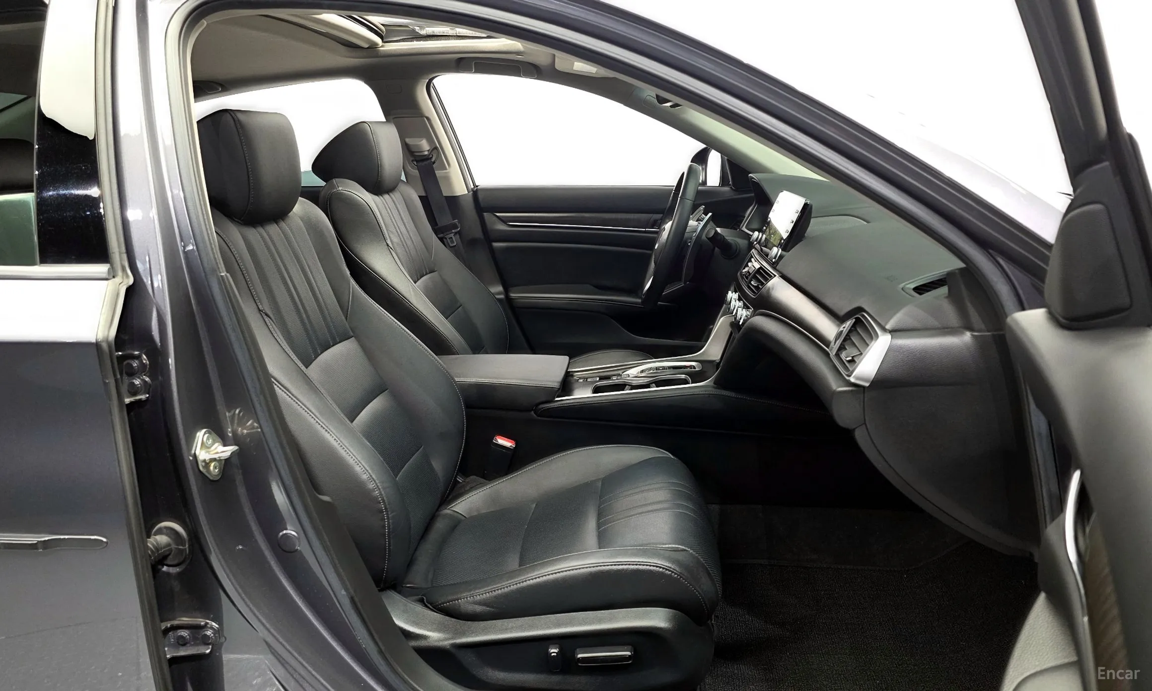 Honda Accord 10th Generation превью 11