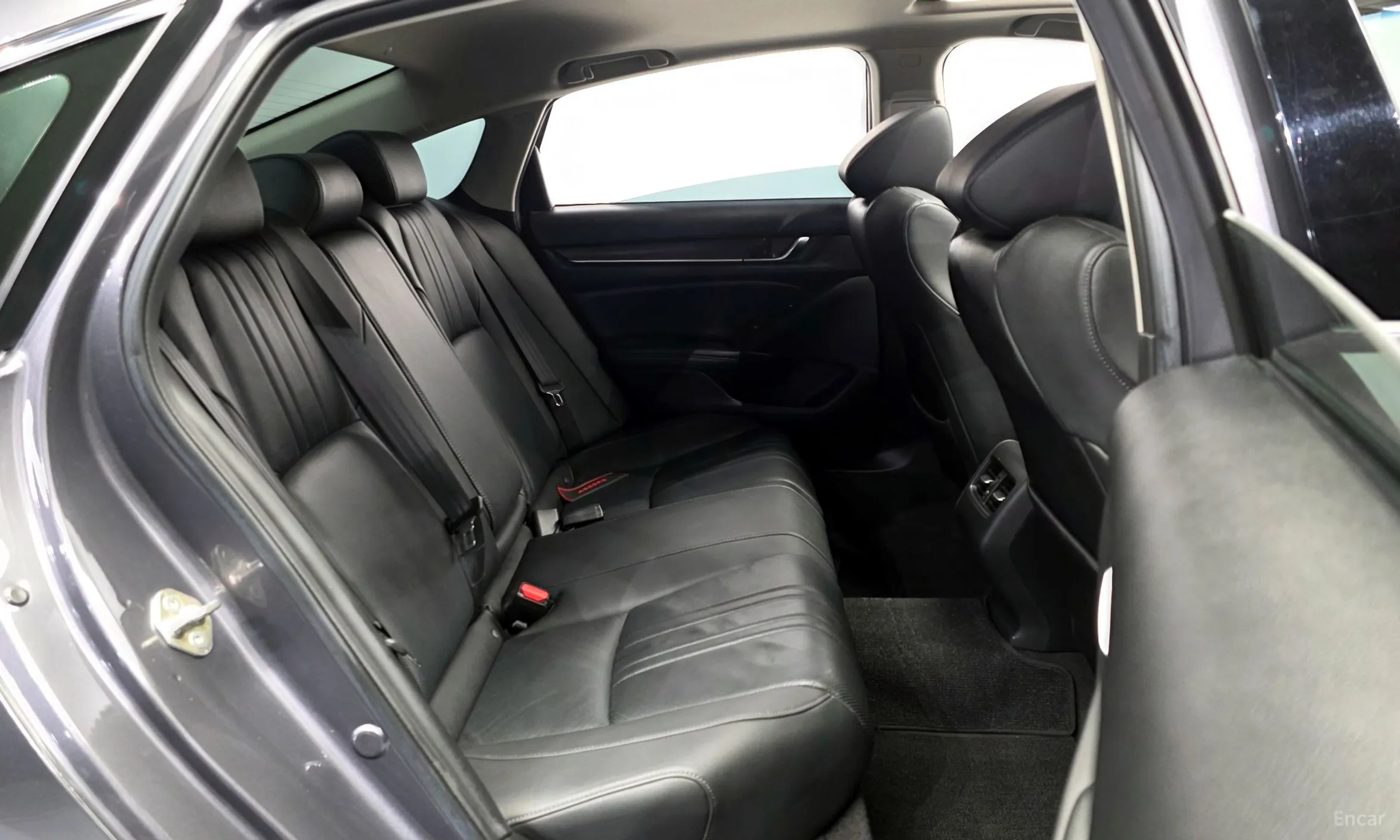Honda Accord 10th Generation превью 12