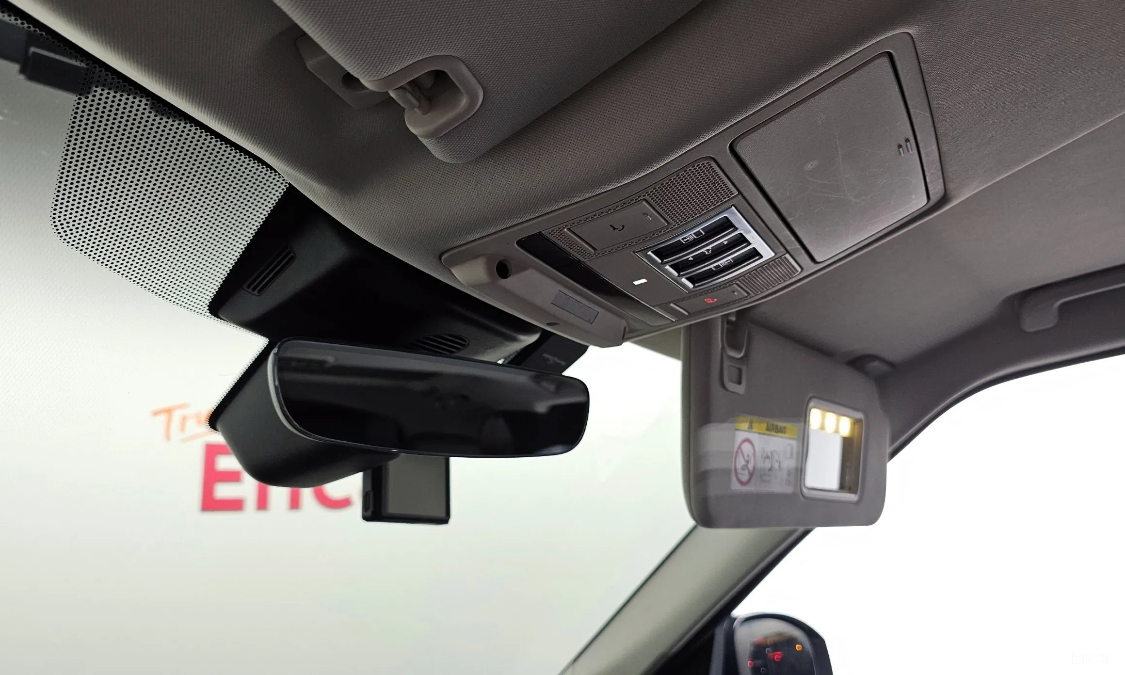 Land Rover Discovery 5 превью 20