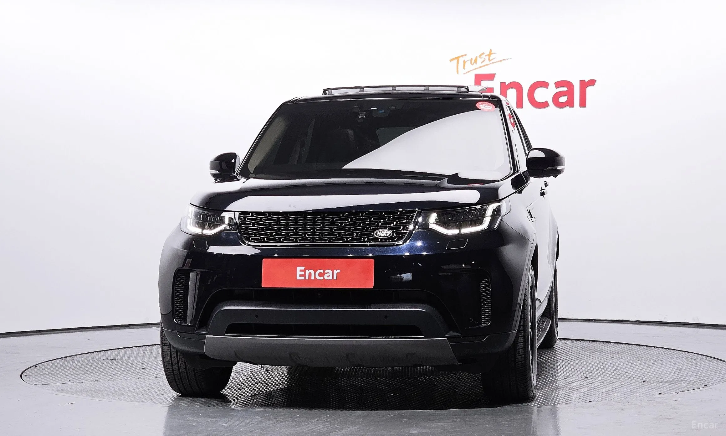 Land Rover Discovery 5 превью 3
