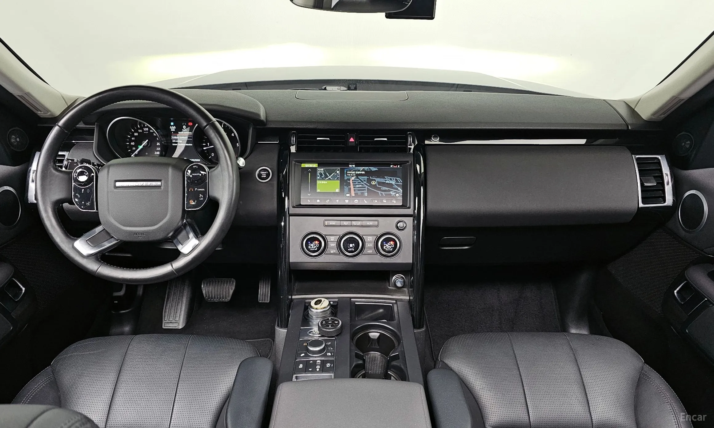 Land Rover Discovery 5 превью 7