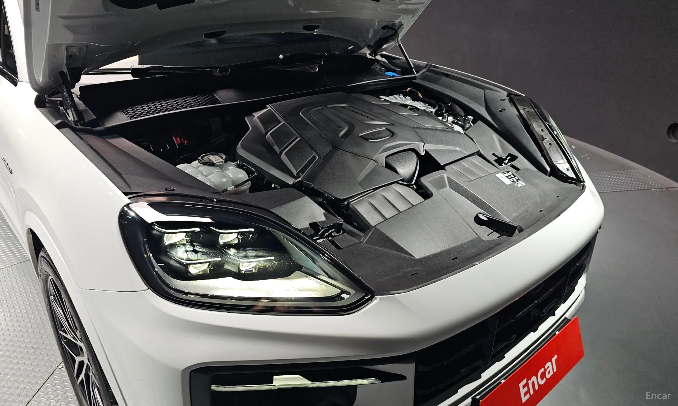 Porsche Cayenne (PO536) превью 6