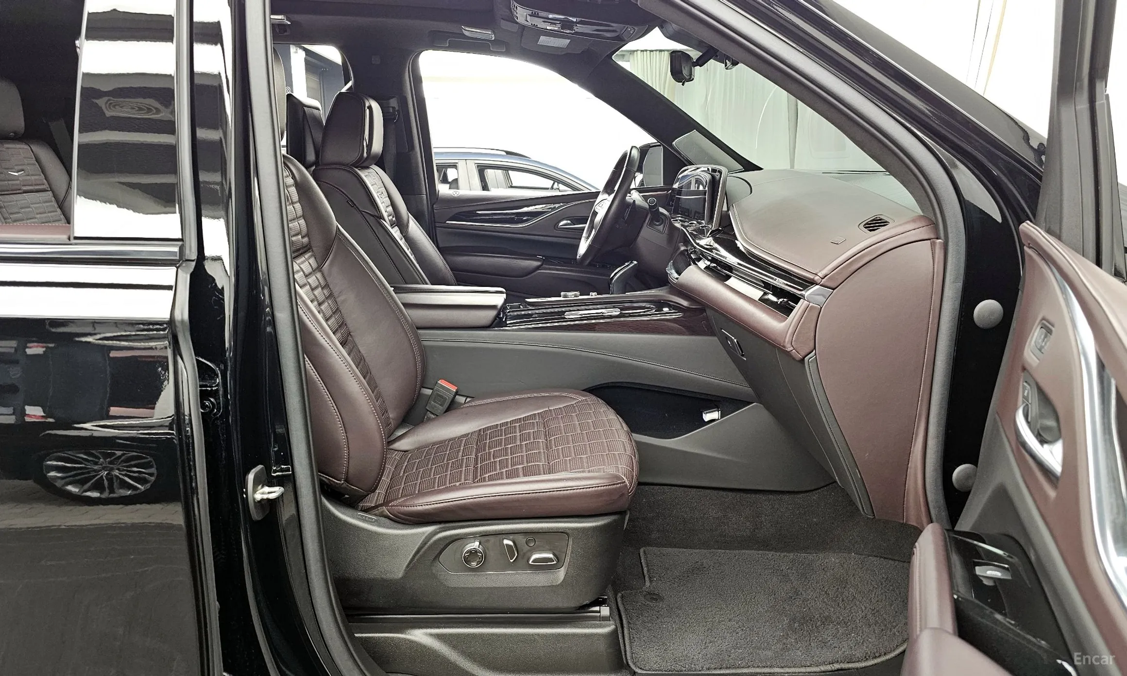 Cadillac Escalade 5th Generation превью 11