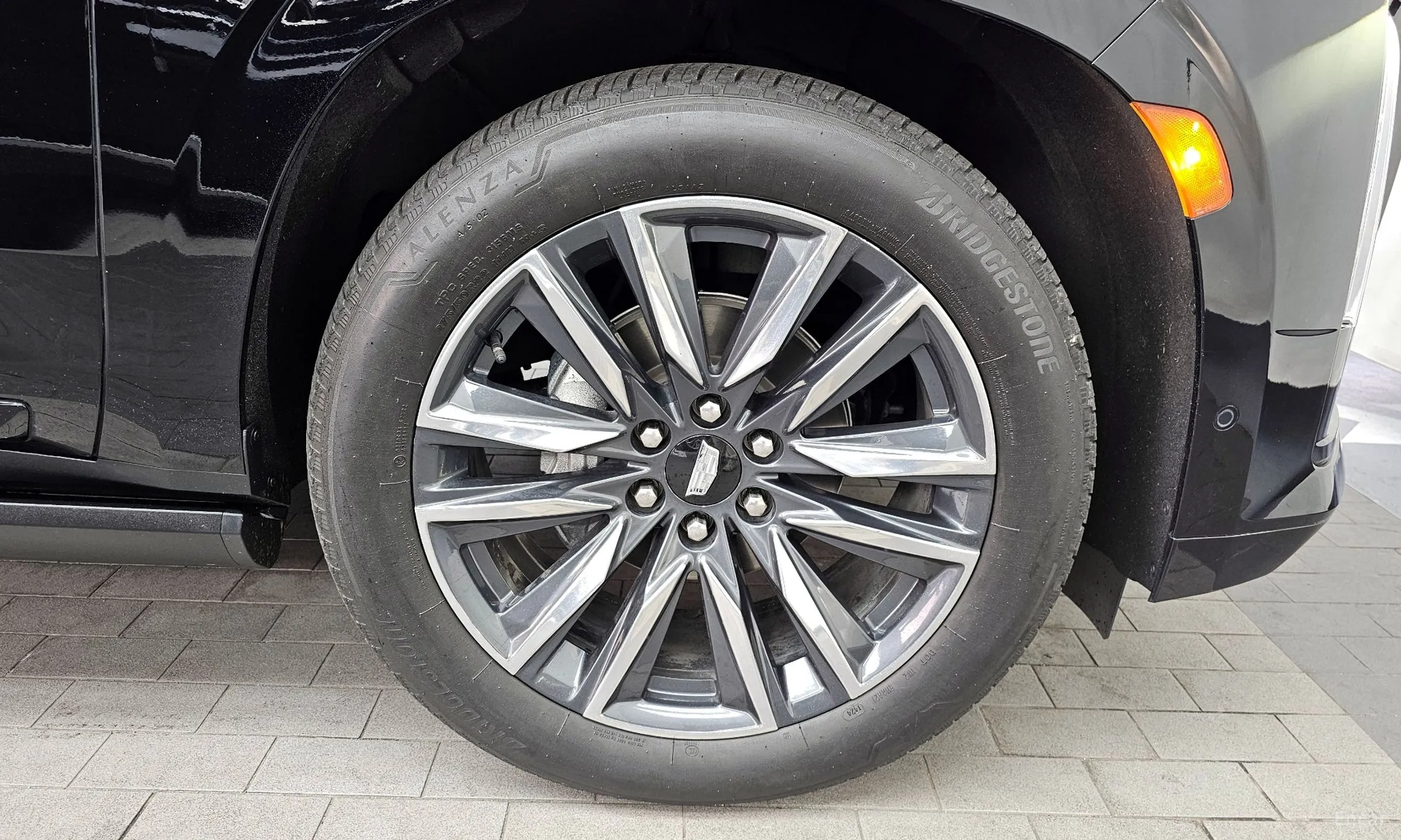 Cadillac Escalade 5th Generation превью 5