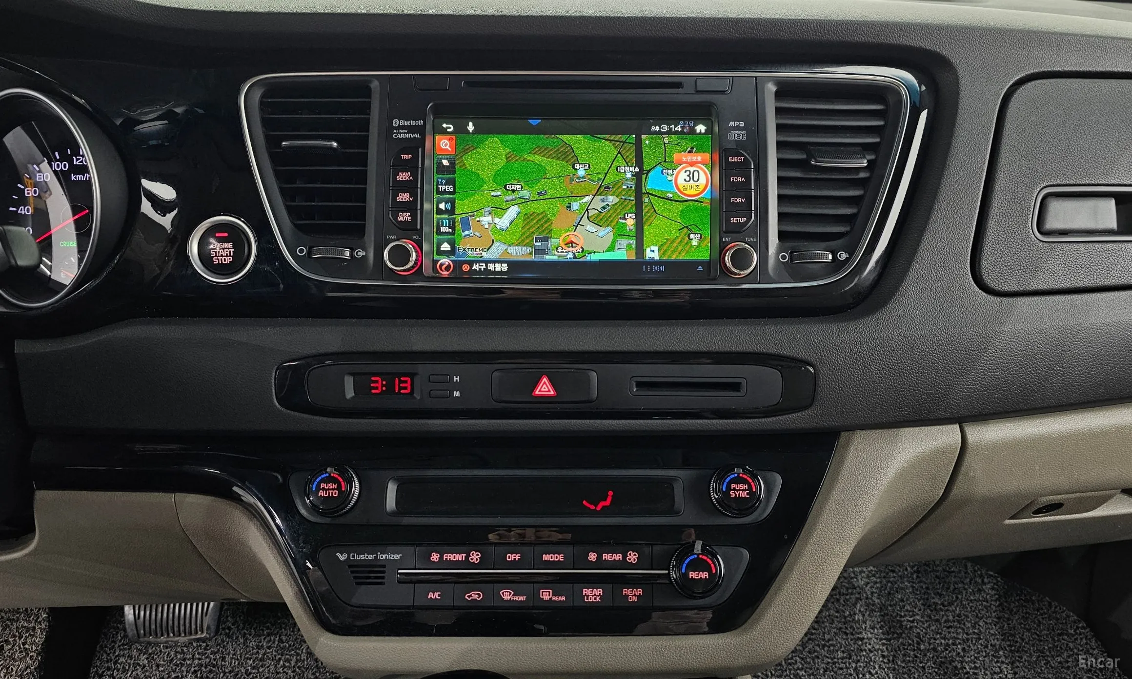 Kia Carnival превью 14