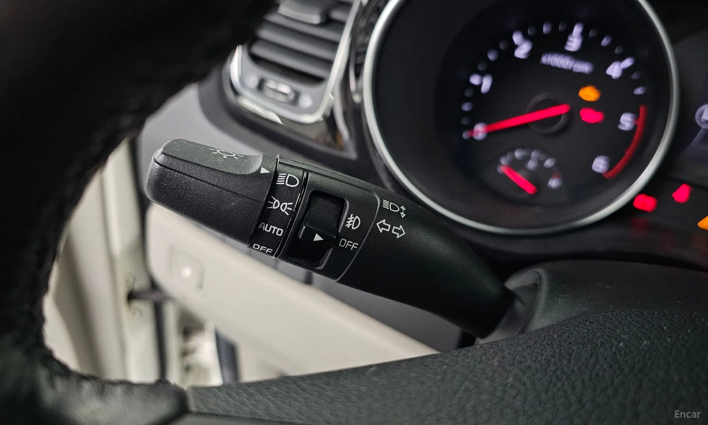 Kia Carnival превью 15