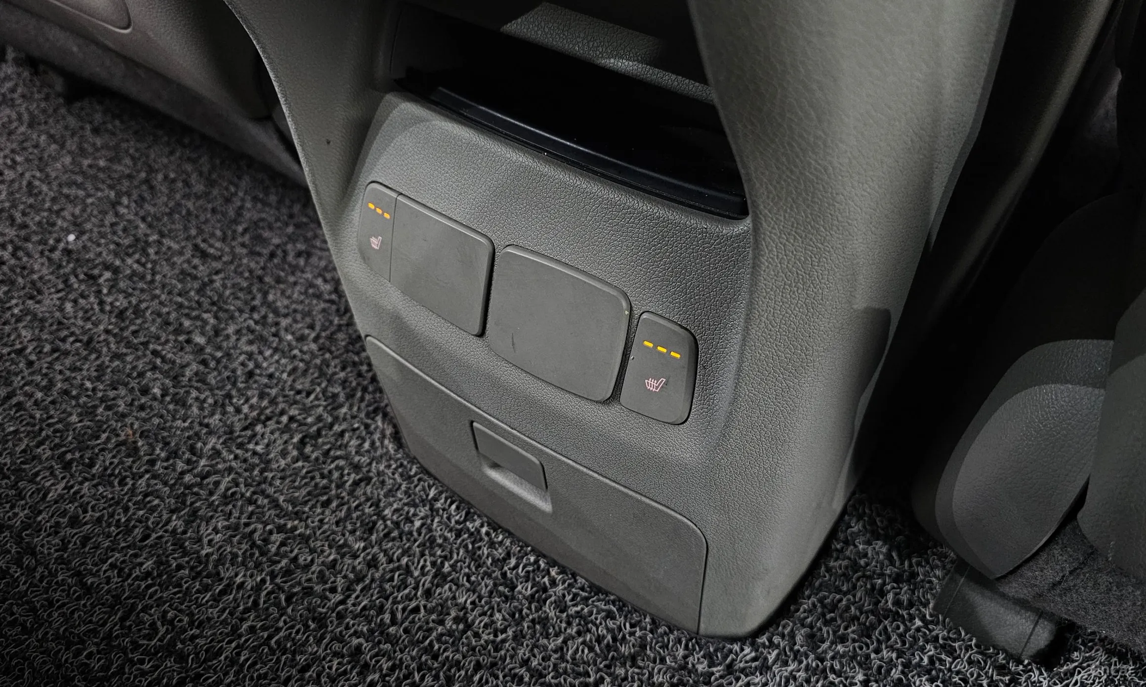 Kia Carnival превью 19