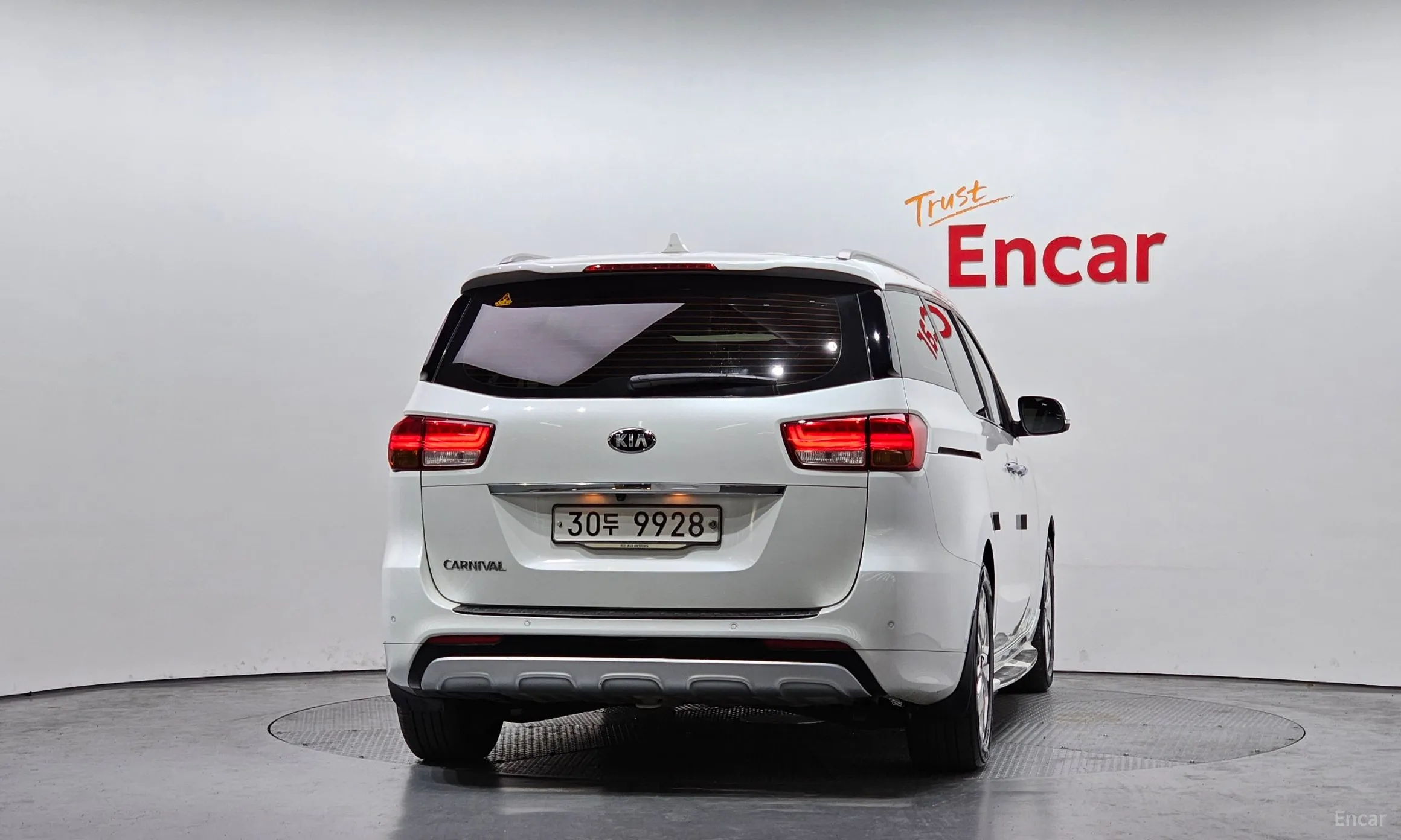 Kia Carnival превью 4