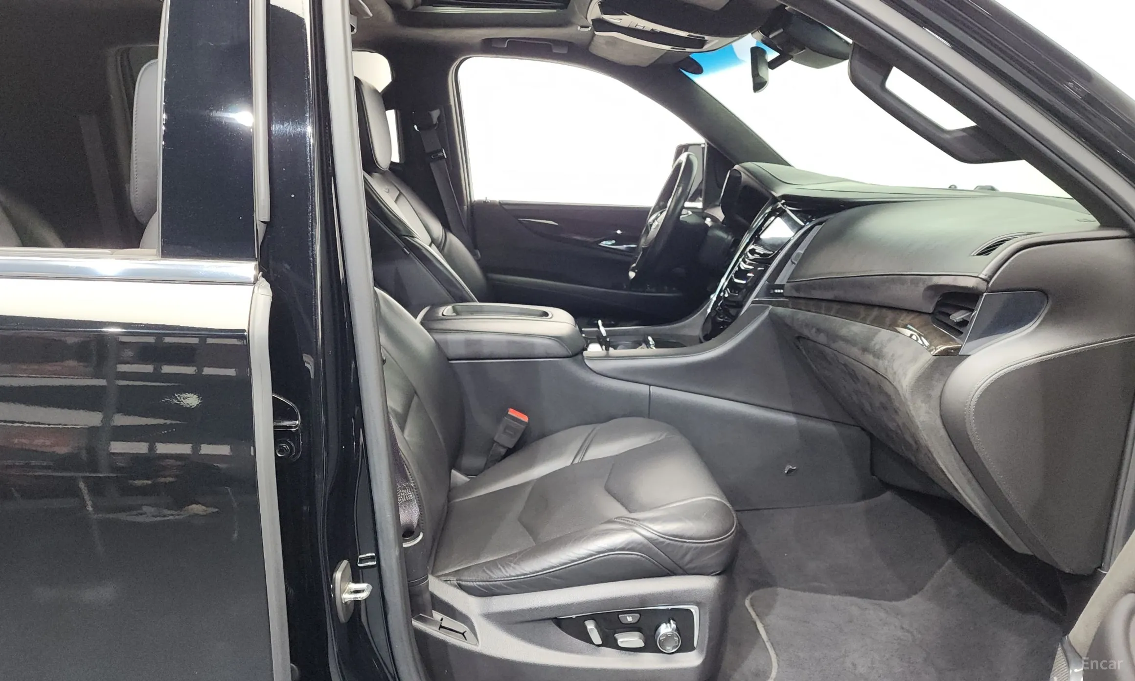 Cadillac Escalade превью 11