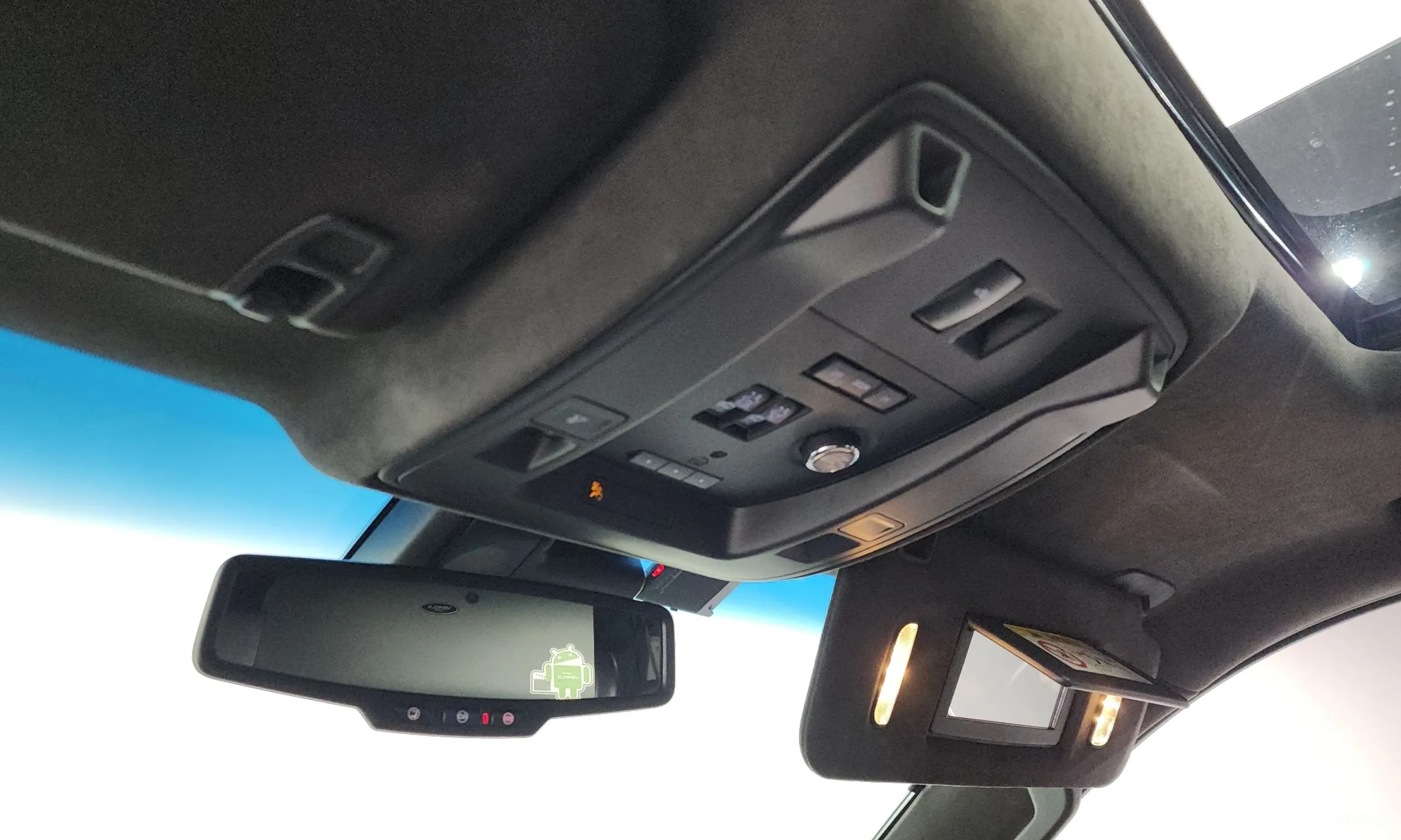 Cadillac Escalade превью 17