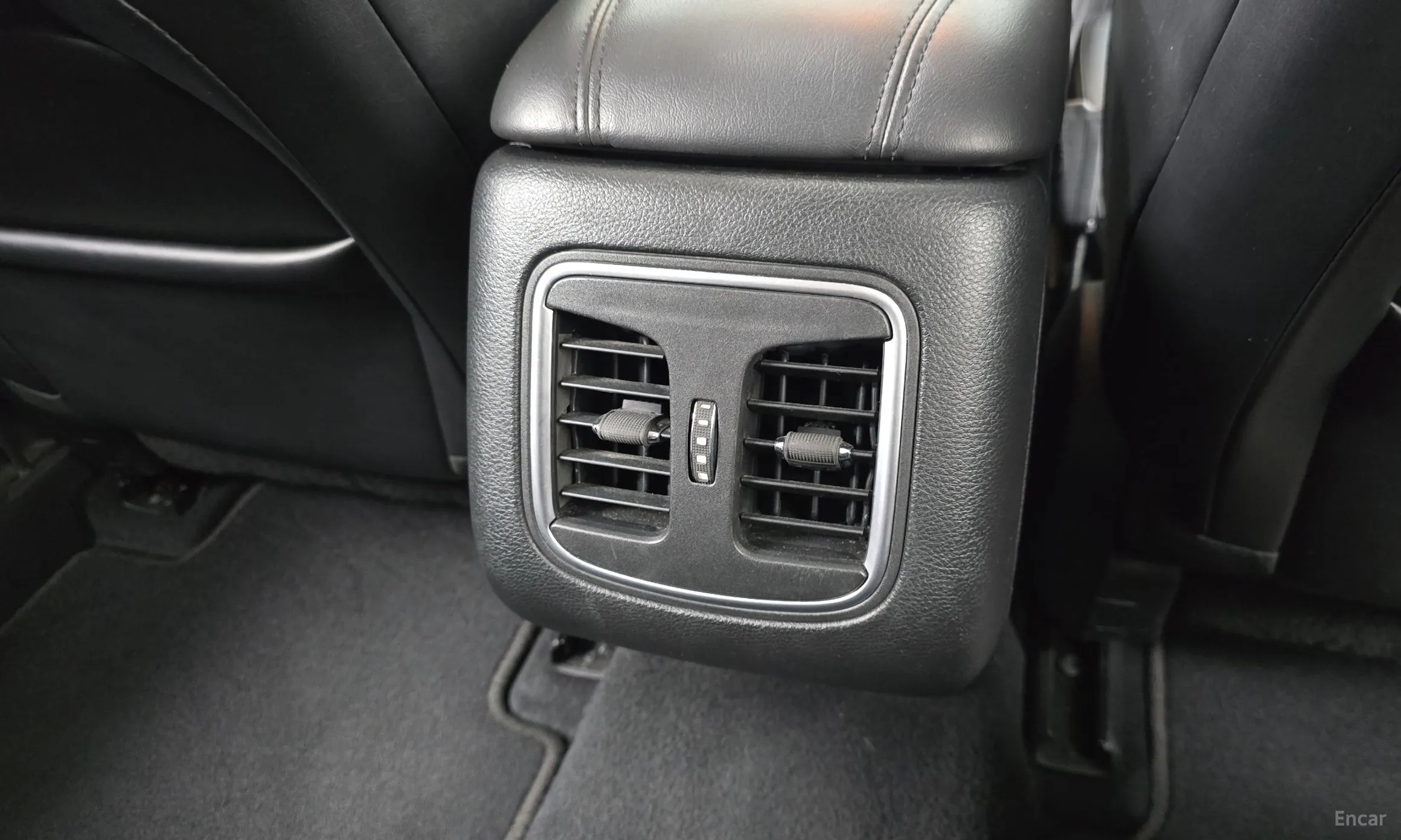 Chrysler 200 Second generation превью 19