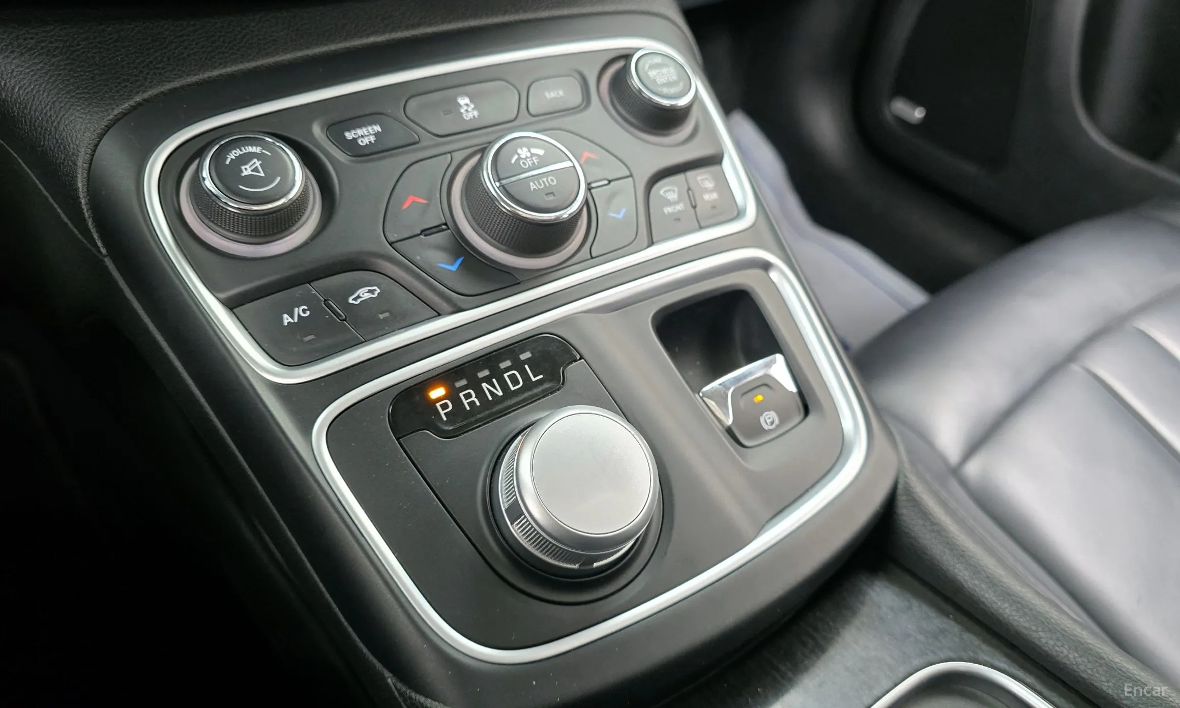 Chrysler 200 Second generation превью 9