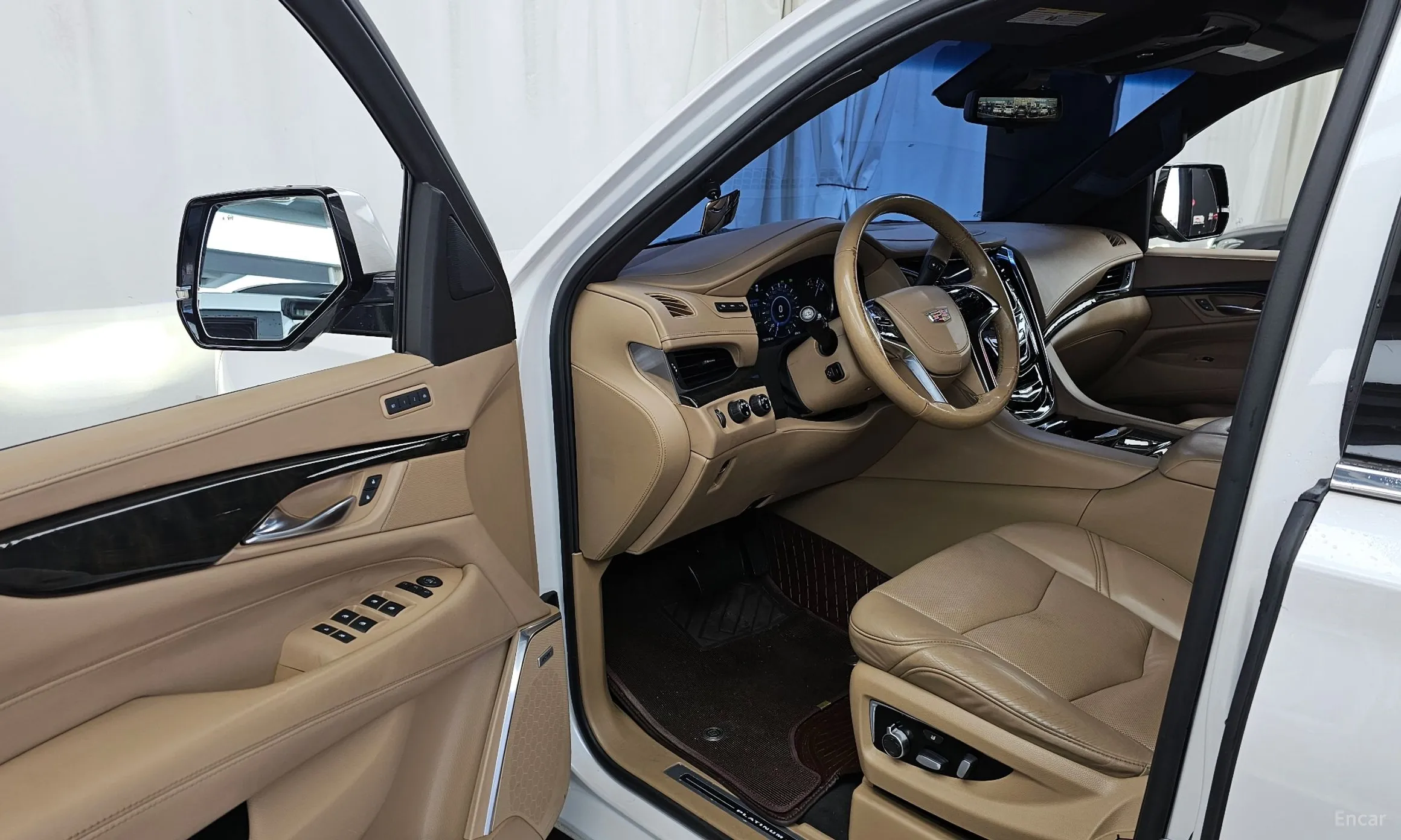 Cadillac Escalade превью 10
