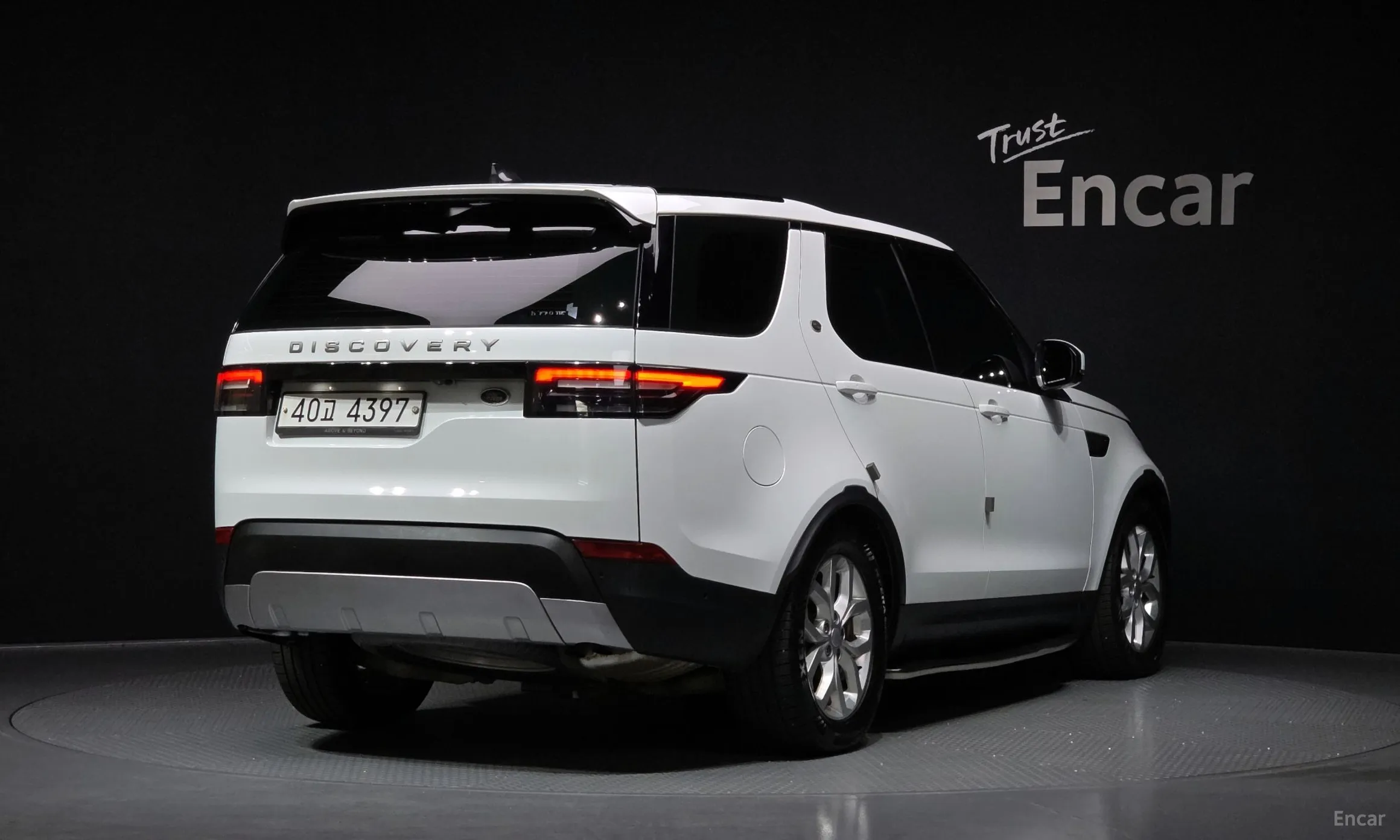 Land Rover Discovery 5 превью 2