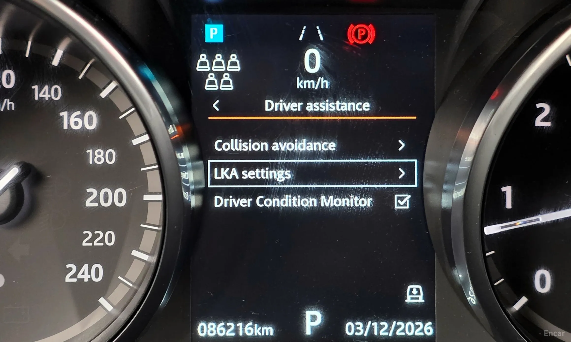 Land Rover Discovery 5 превью 16