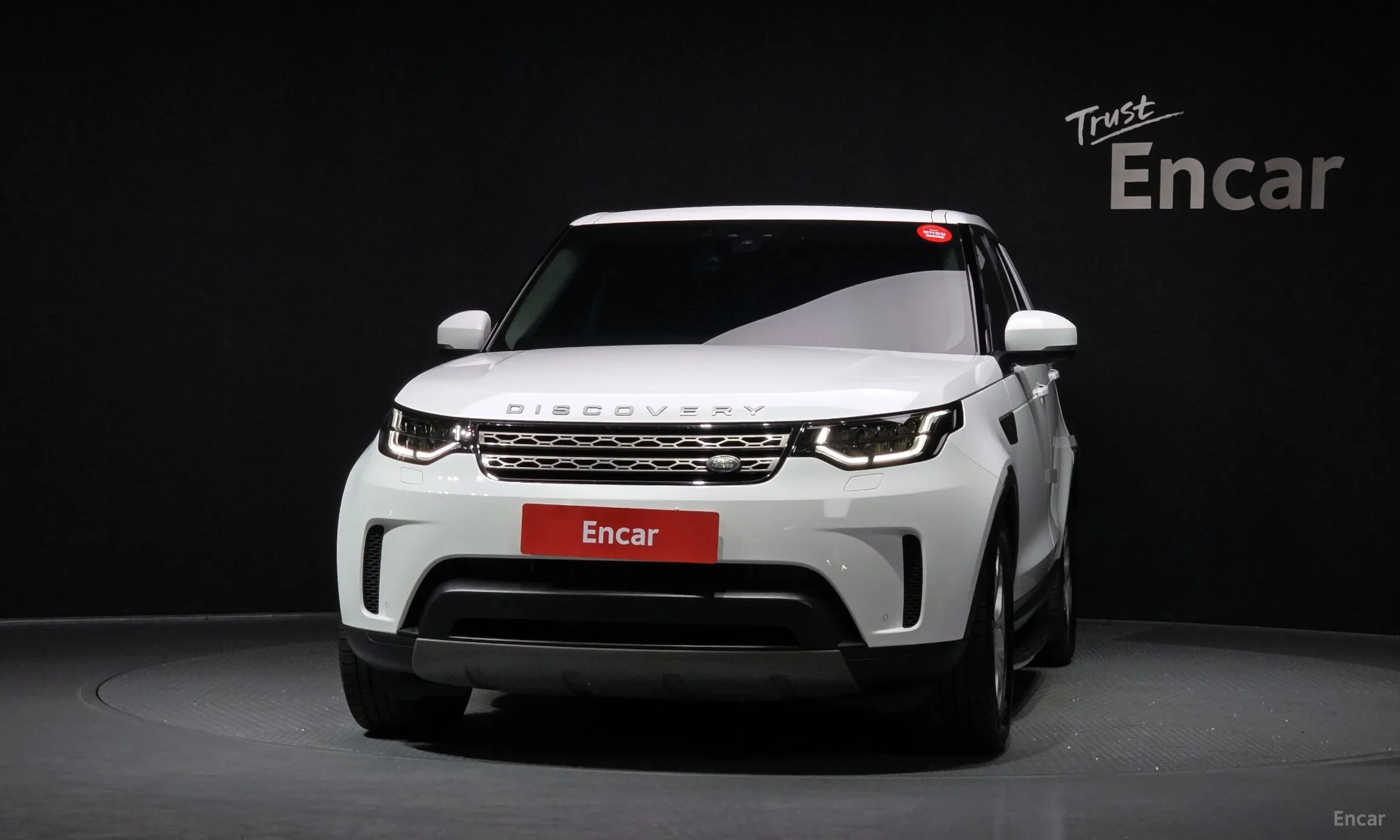 Land Rover Discovery 5 превью 3