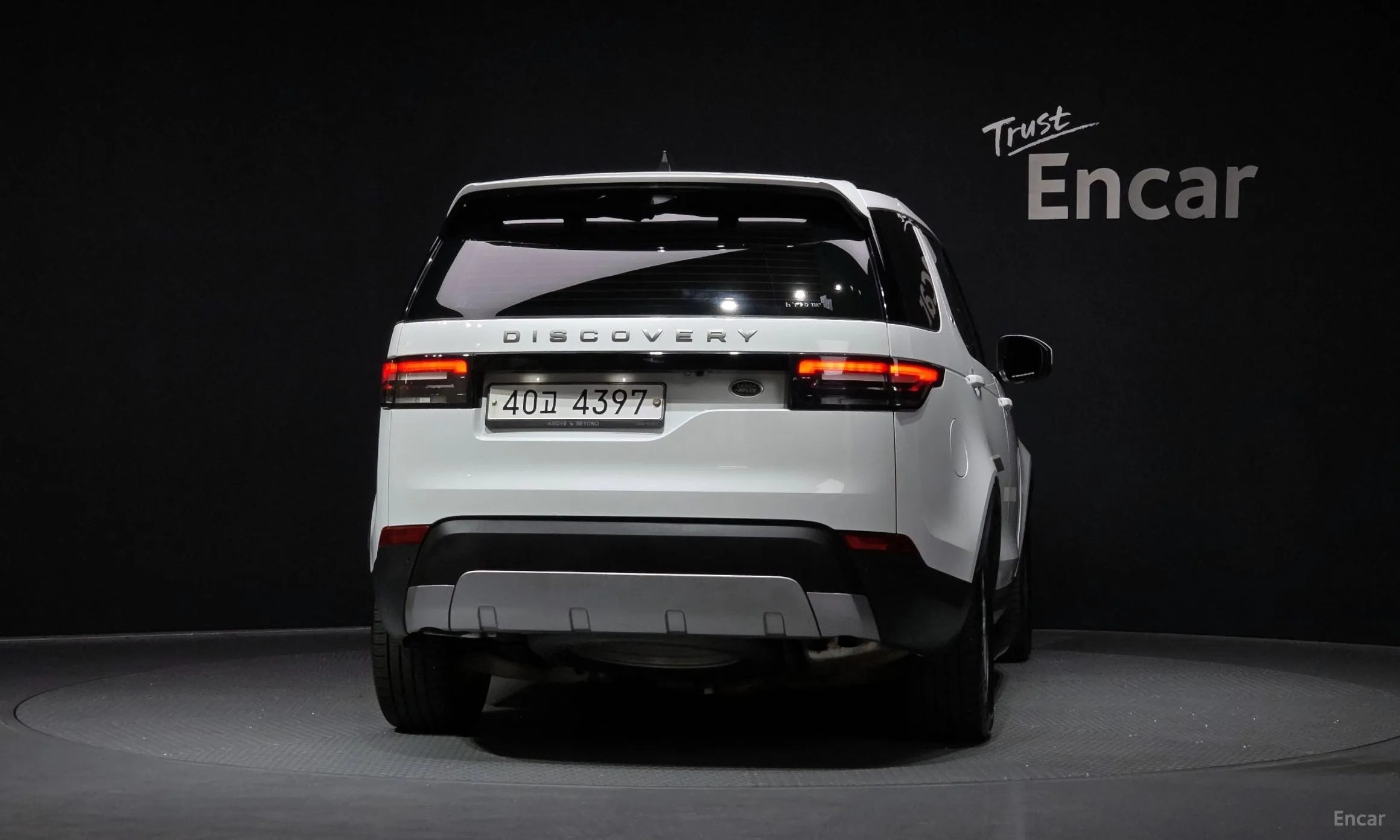 Land Rover Discovery 5 превью 4
