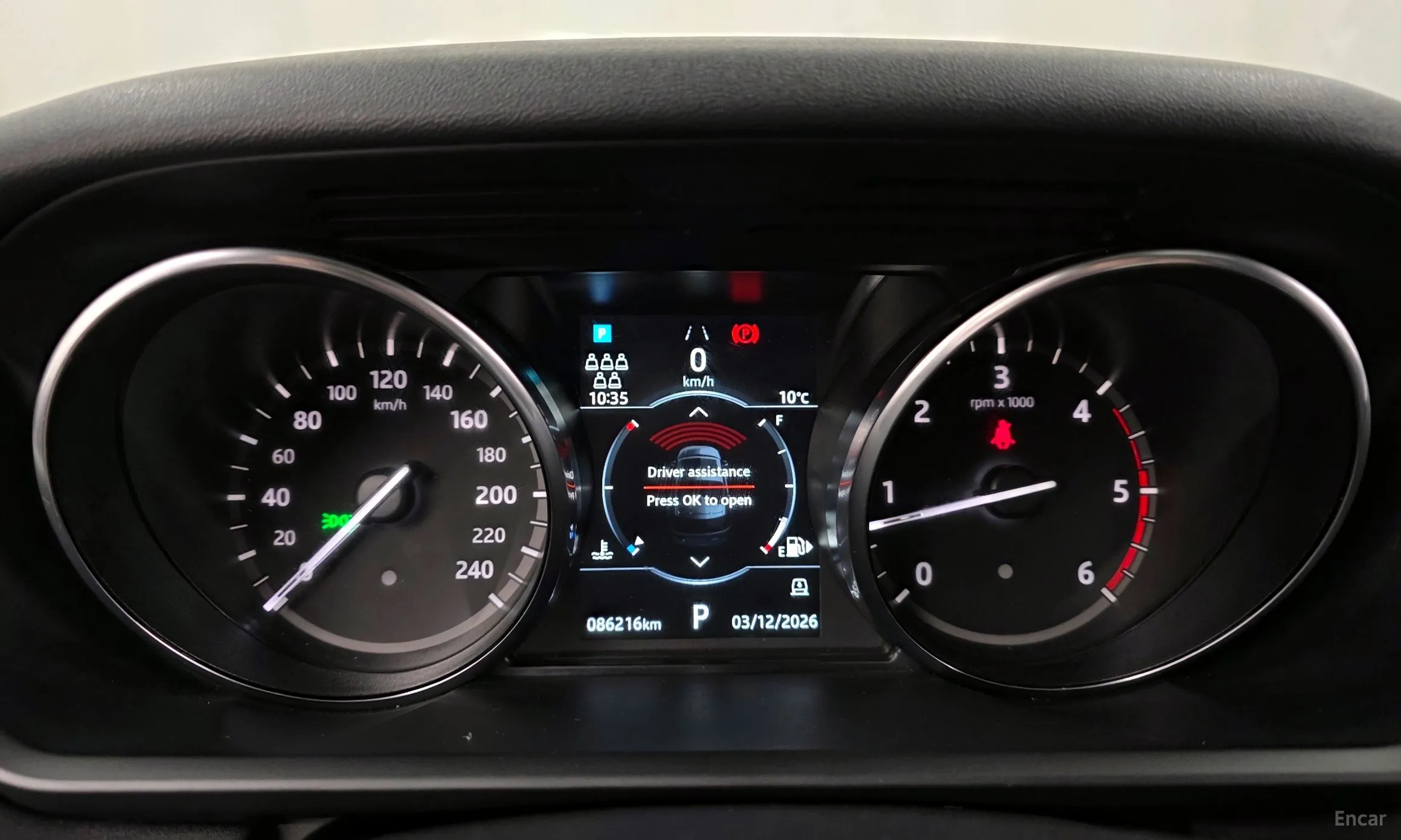 Land Rover Discovery 5 превью 8
