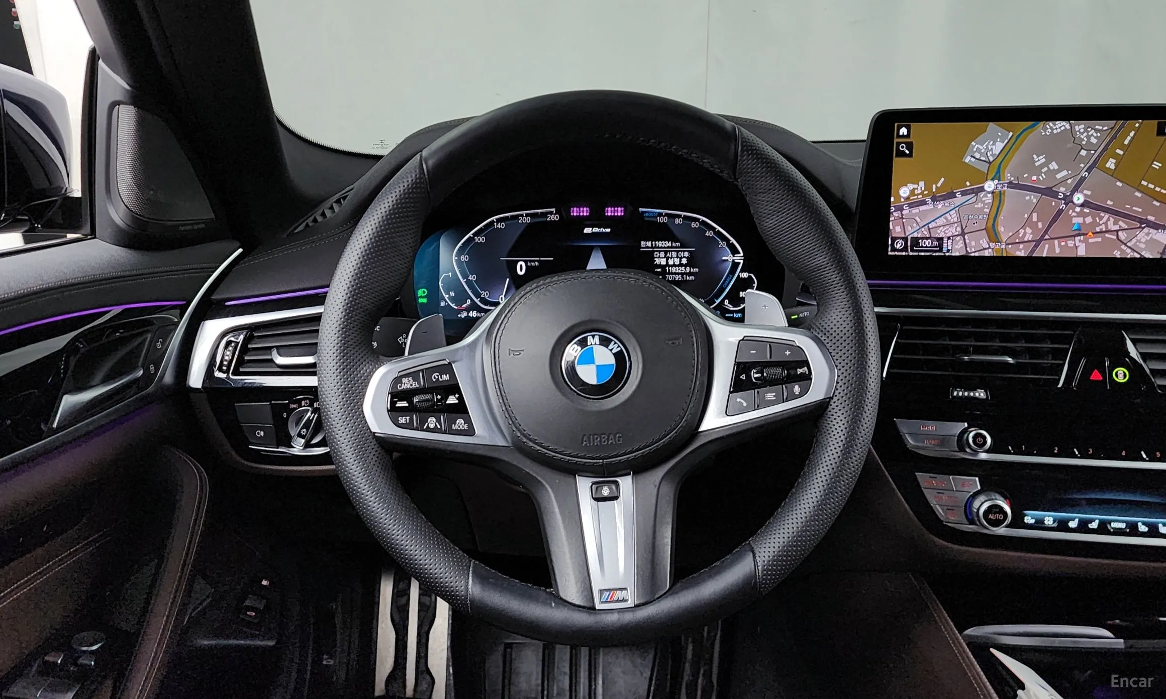 BMW 5 Series (G30) превью 13