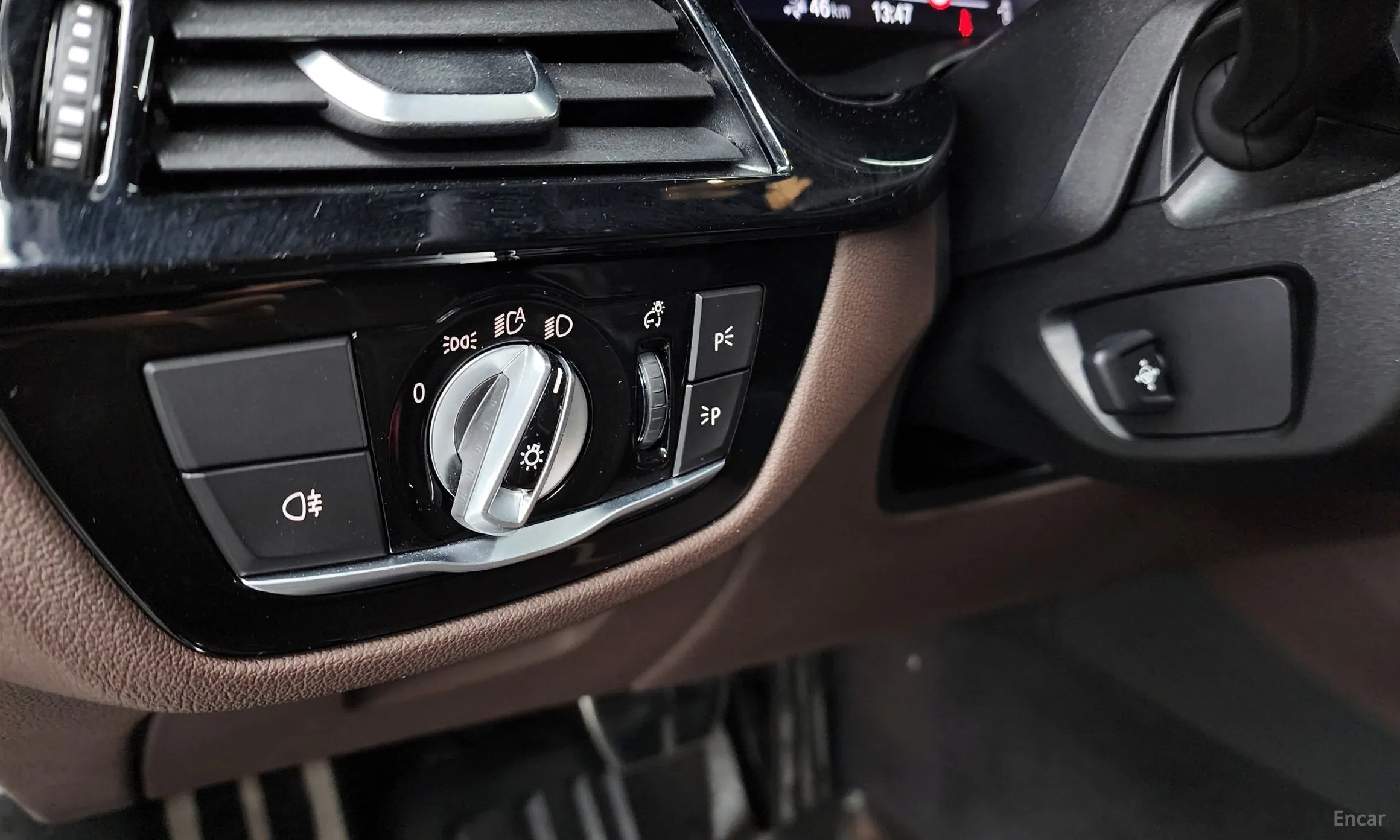 BMW 5 Series (G30) превью 16